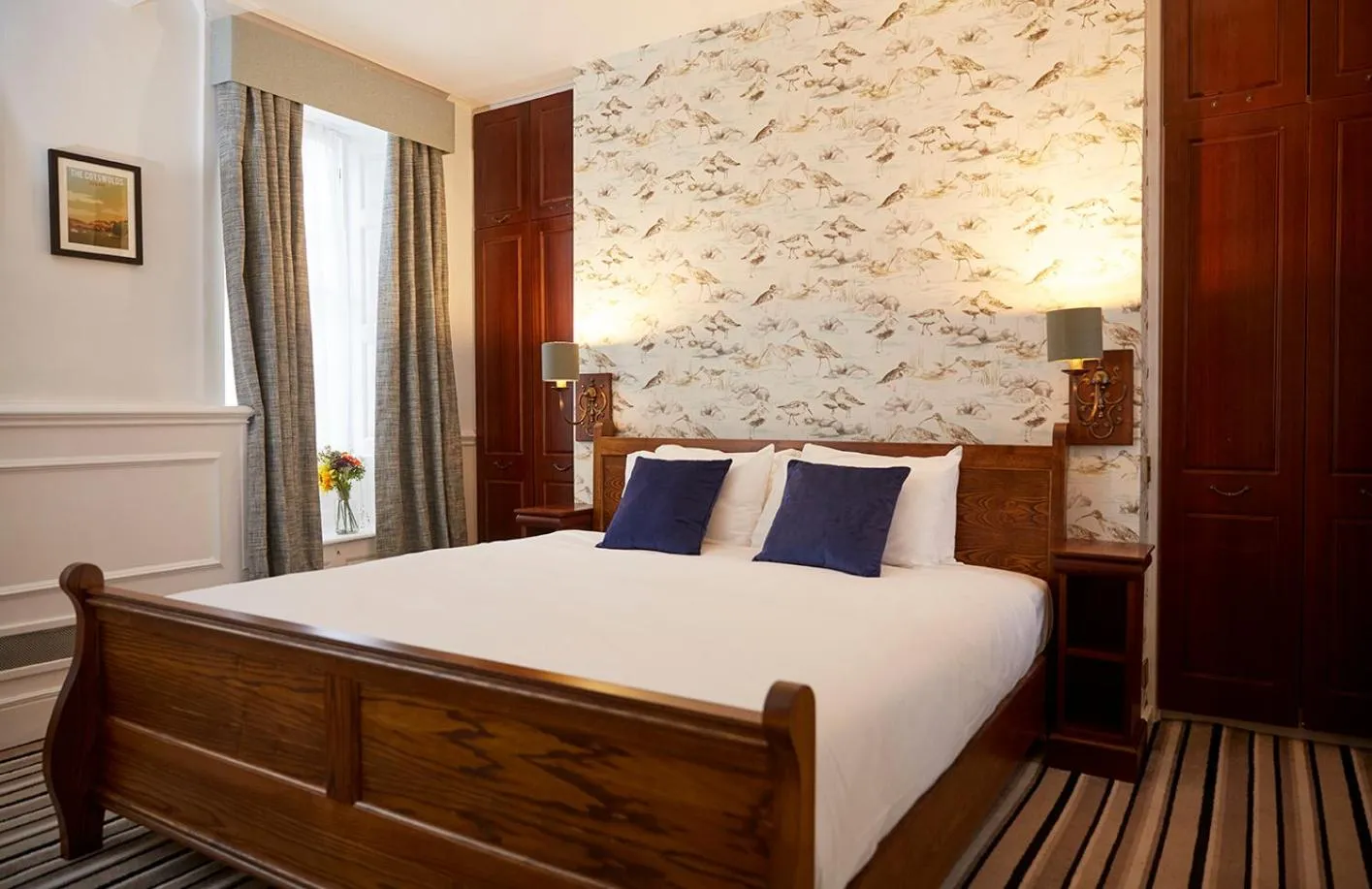 Bed in Old Manse Hotel by Greene King Inns