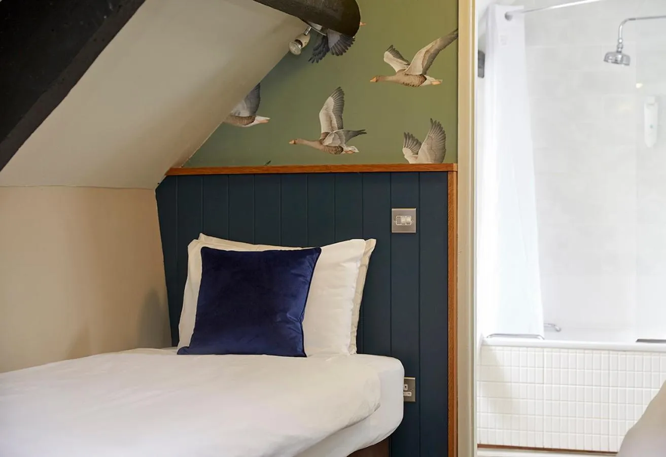 Bedroom, Bed in Old Manse Hotel by Greene King Inns