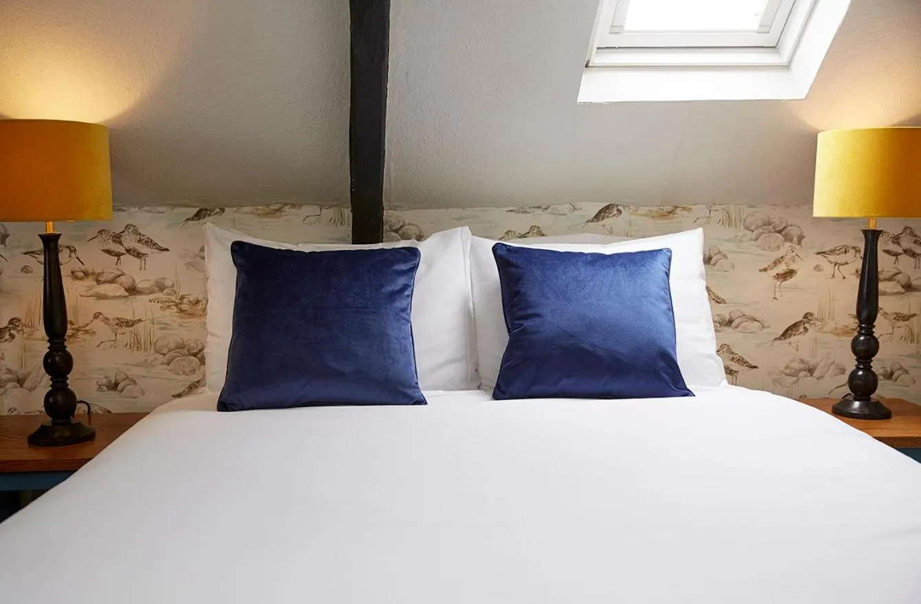 Bedroom, Bed in Old Manse Hotel by Greene King Inns