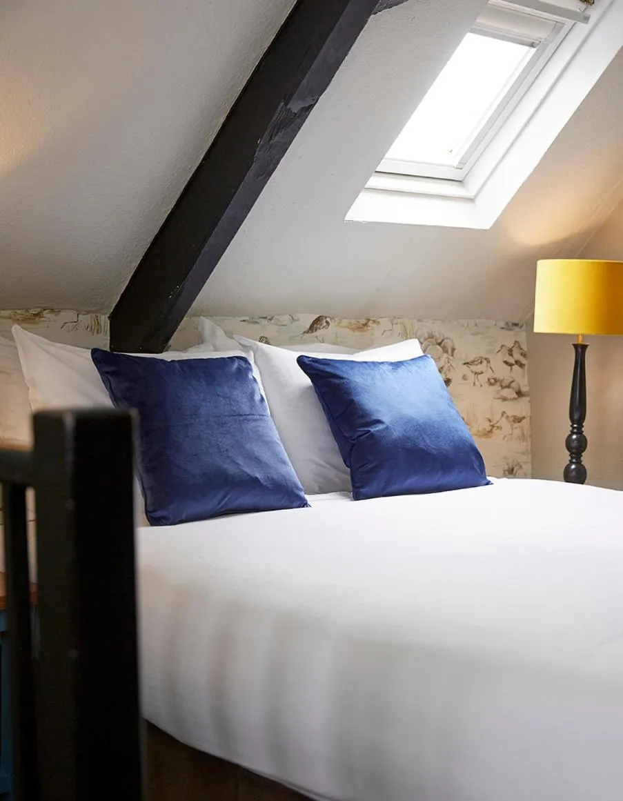 Bedroom, Bed in Old Manse Hotel by Greene King Inns