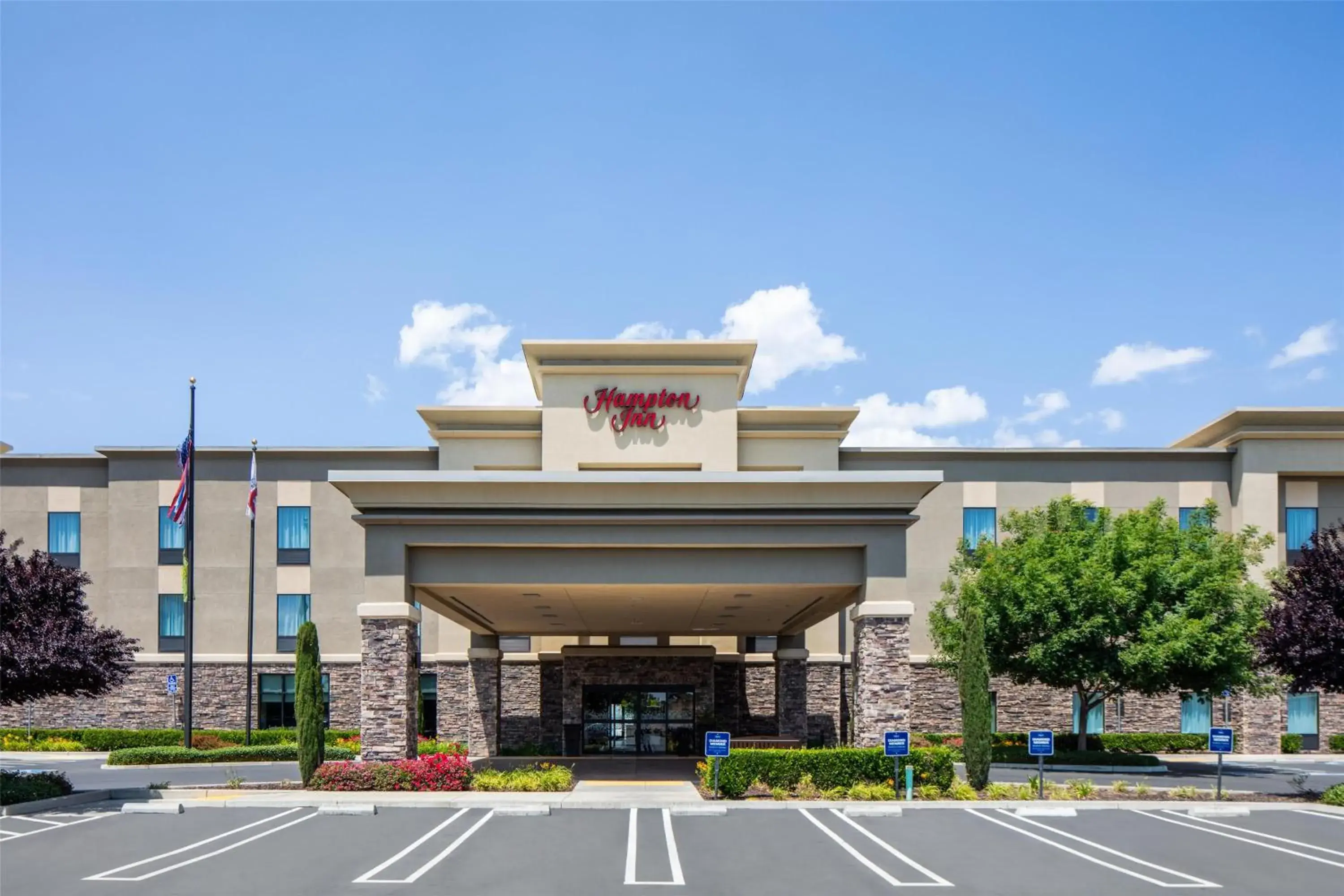 Property building in Hampton Inn by Hilton Turlock Property building in Hampton Inn by Hilton Turlock