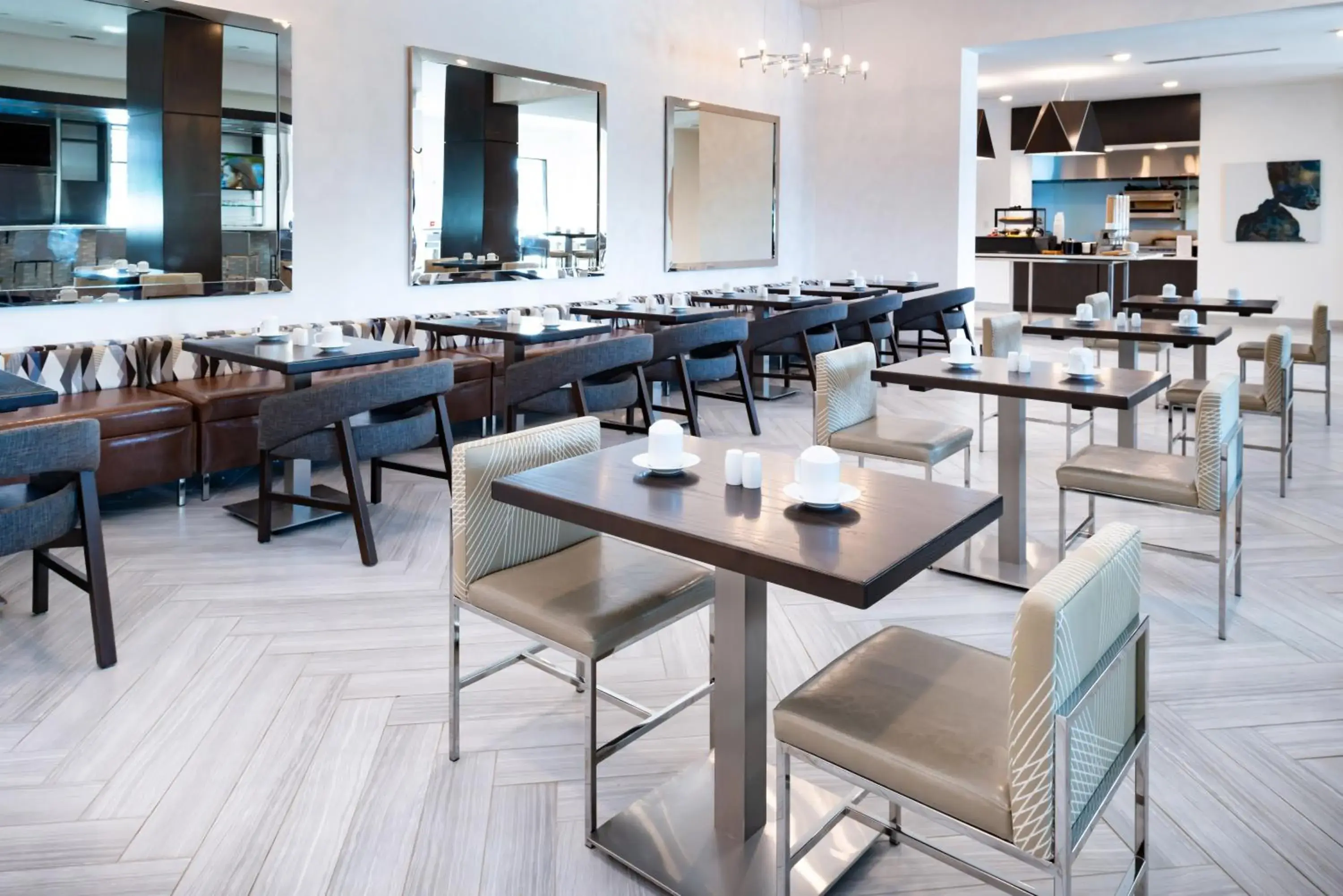 Restaurant/places to eat in Home2 Suites by Hilton Columbia Downtown Restaurant/places to eat in Home2 Suites by Hilton Columbia Downtown