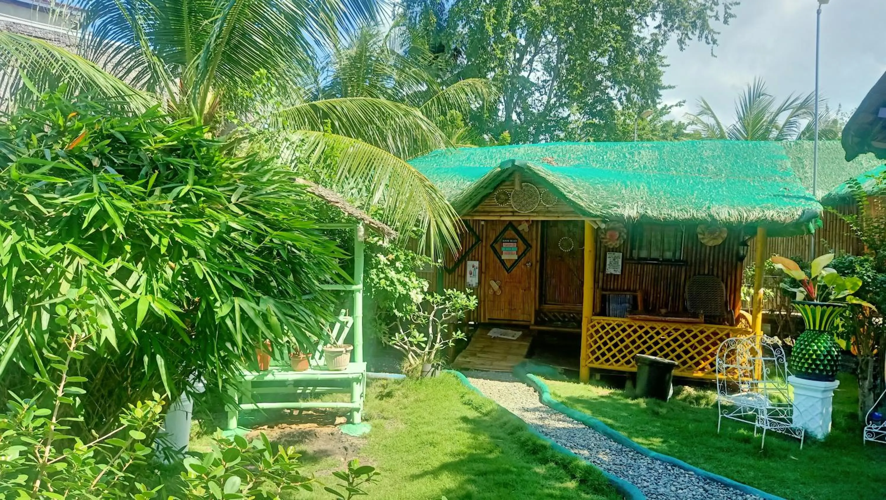 Moalboal Bamboo Guest House