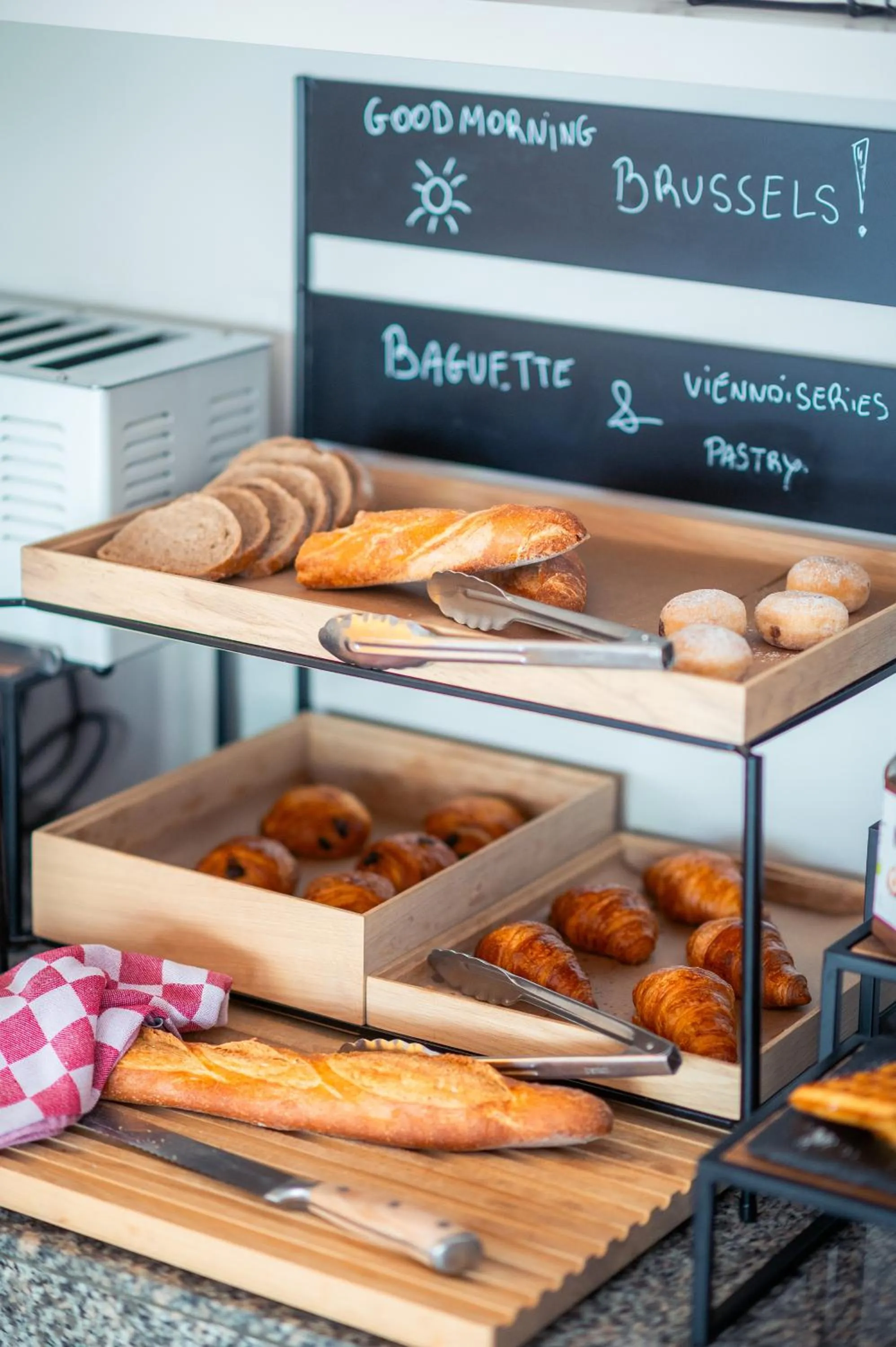Buffet breakfast in Hotel Queen Anne