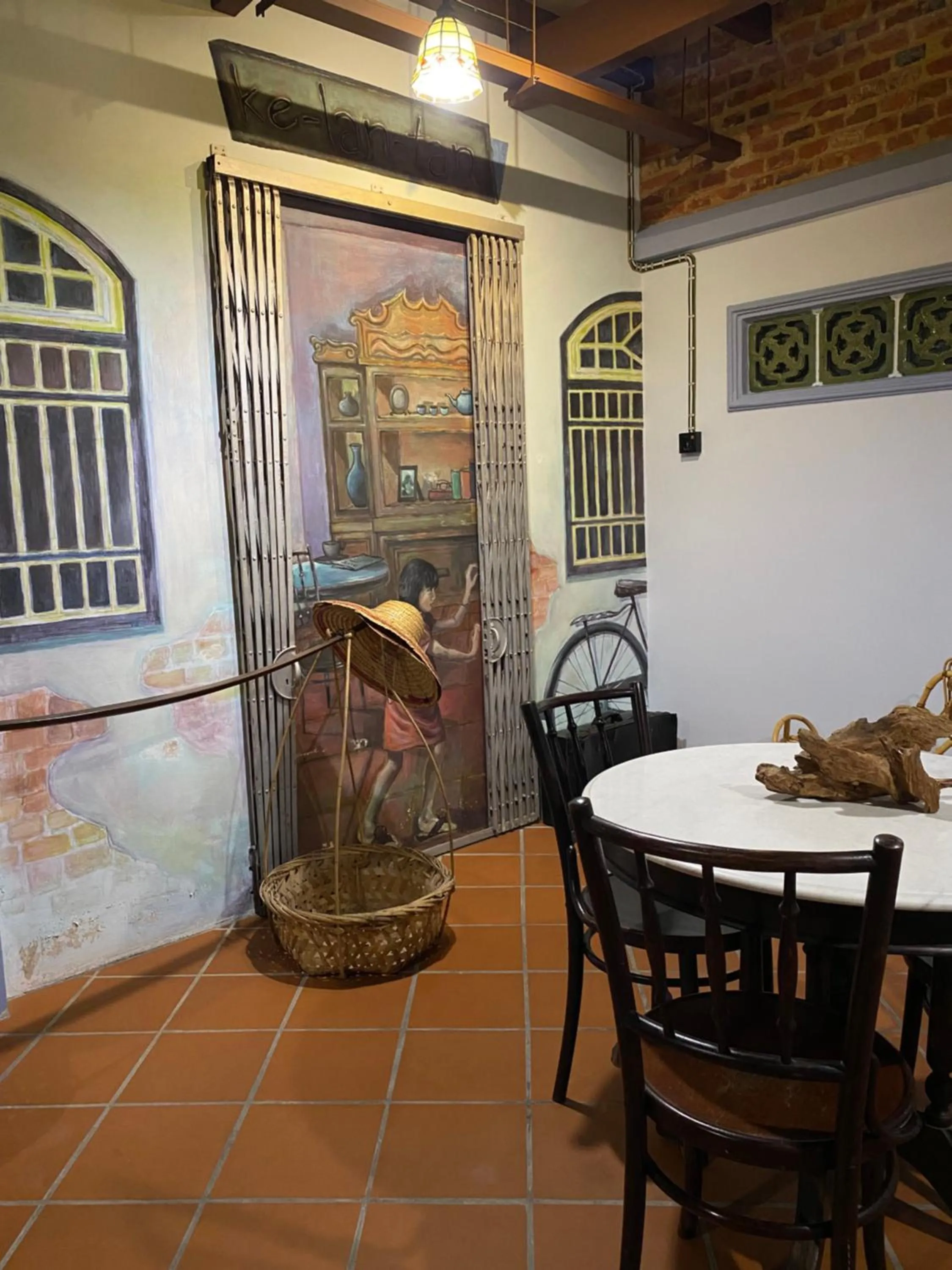 Decorative detail in ke-lan-tan House