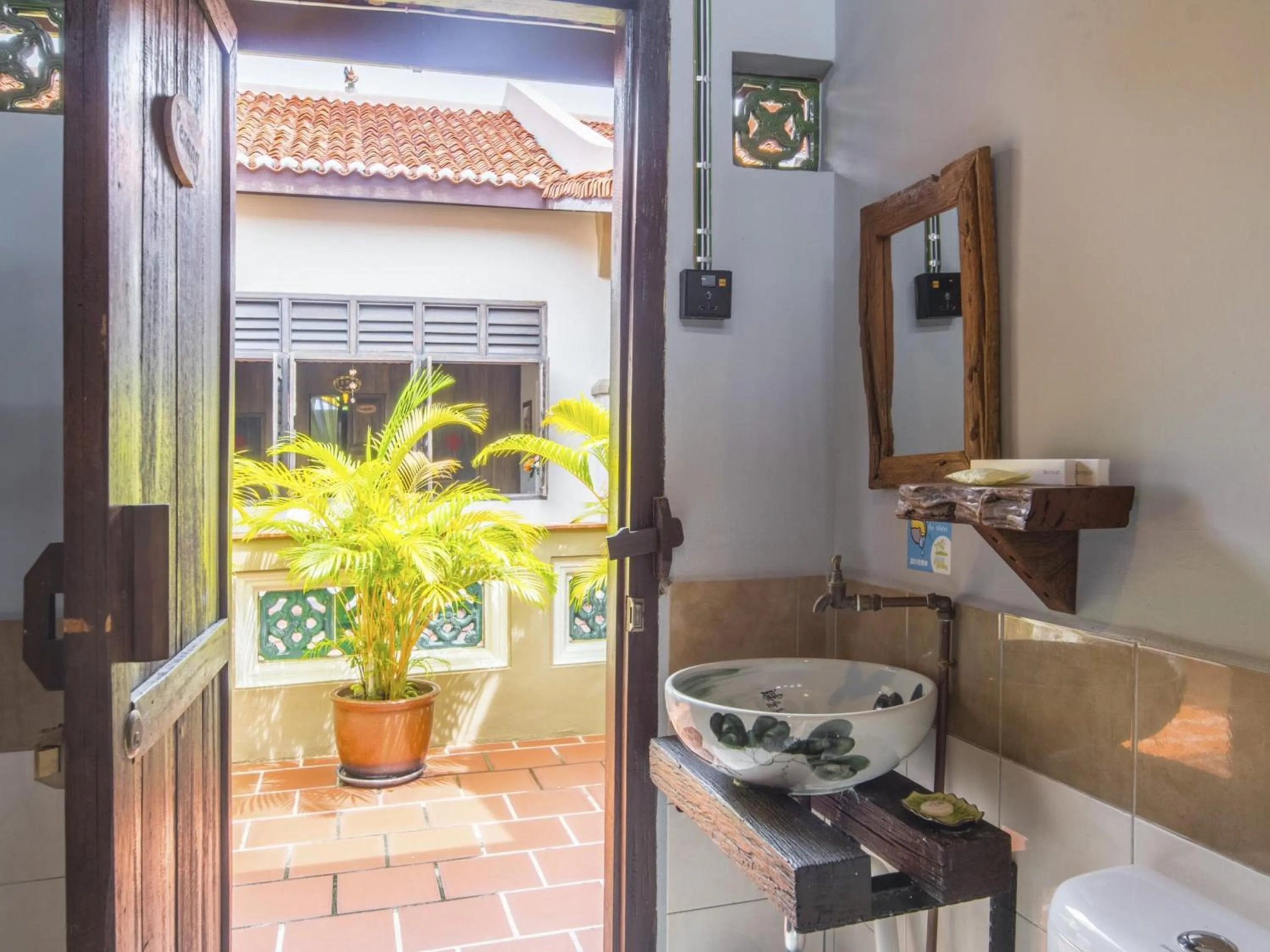 Bathroom in ke-lan-tan House