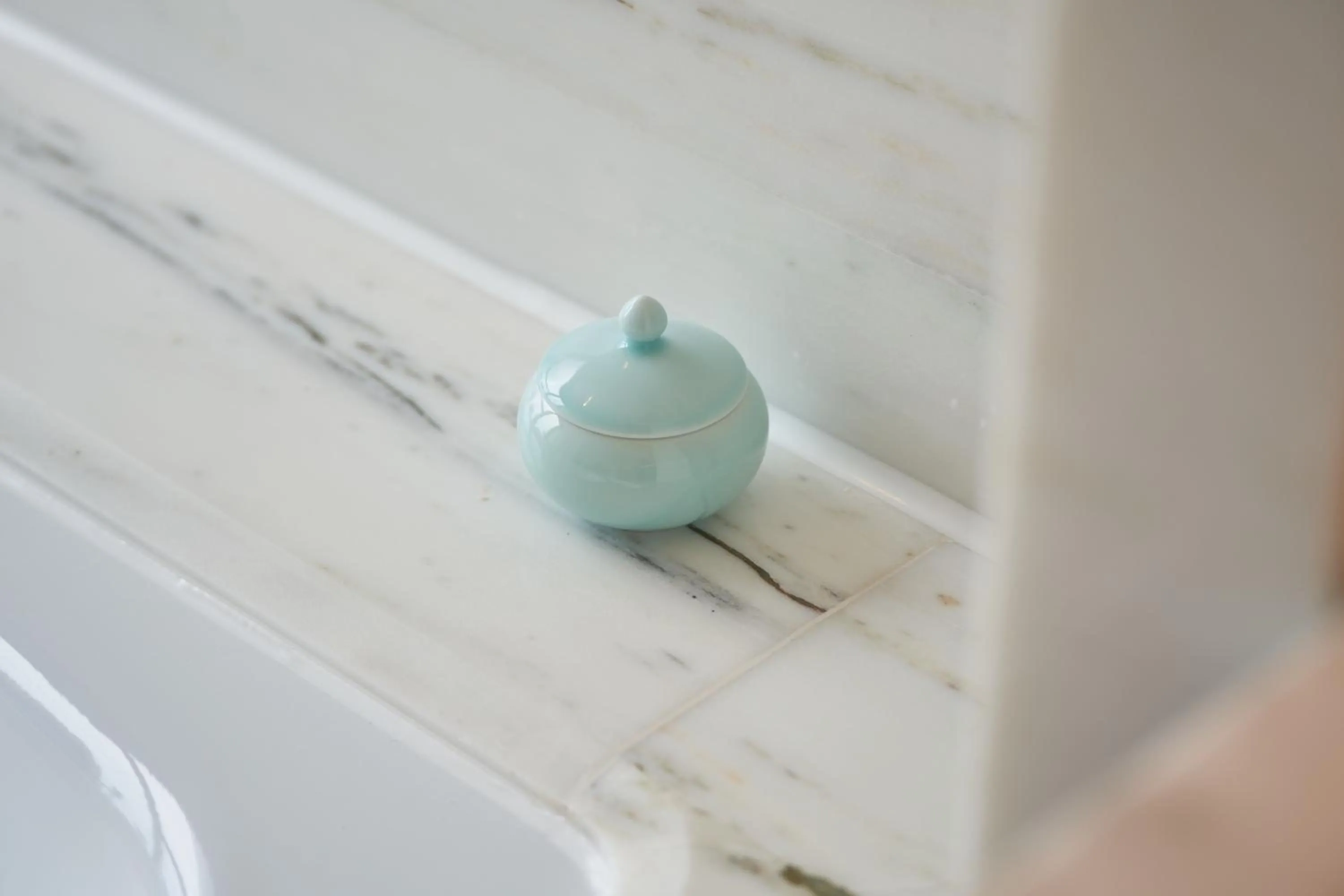 Photo of the whole room in voco - Hangzhou Binjiang Minghao by IHG