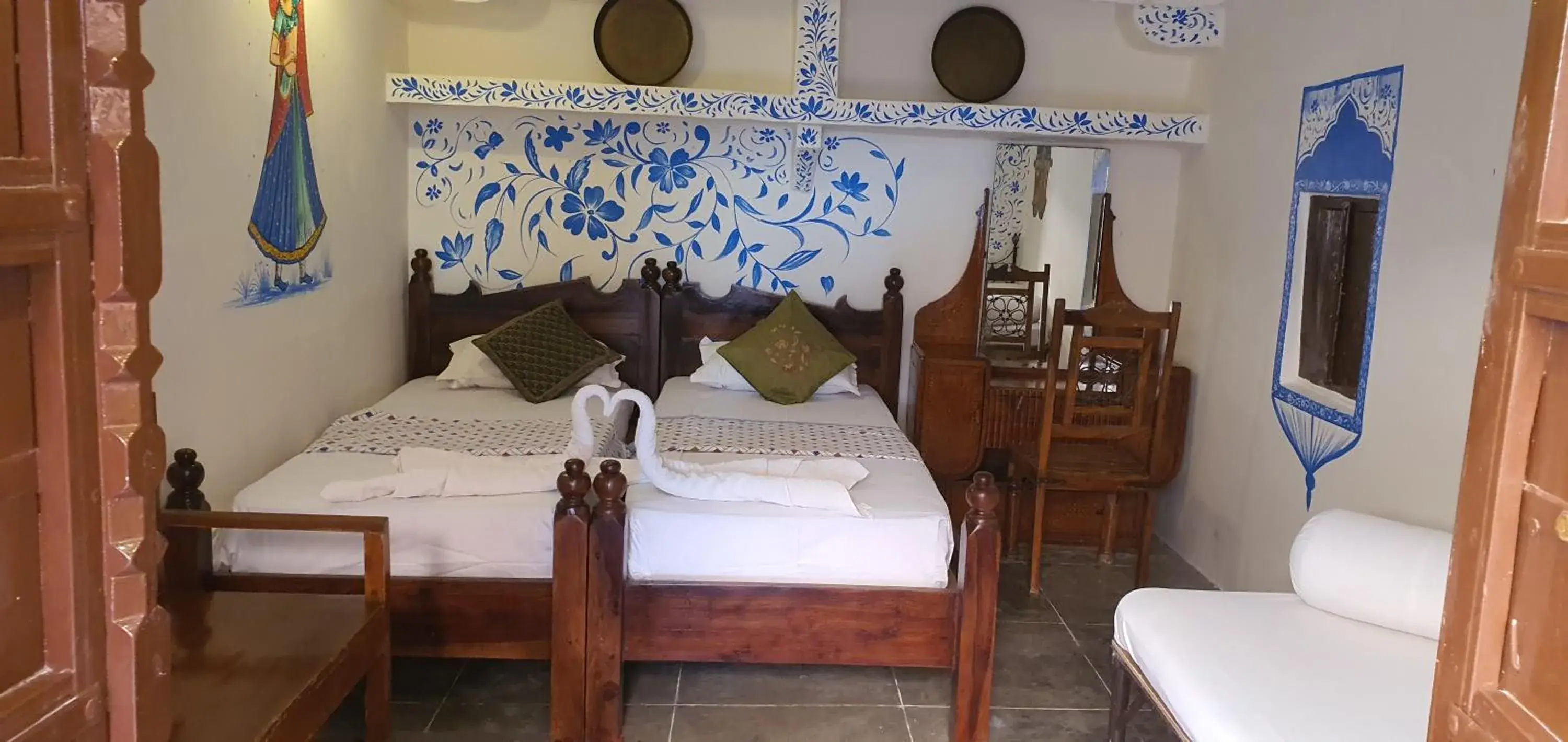 Bed in Singhvi's Haveli Bed in Singhvi's Haveli