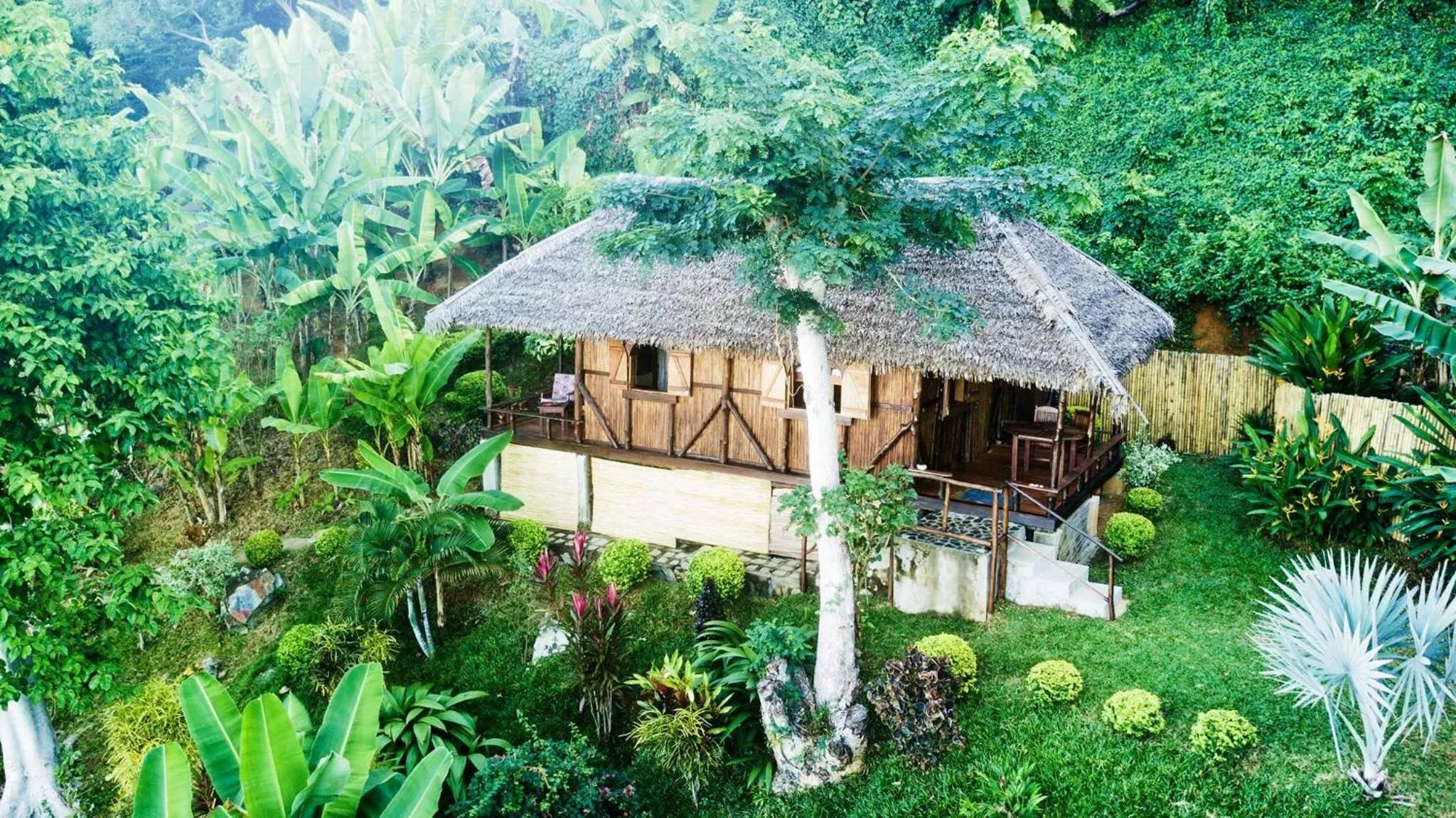 Bungalow with Sea View in Komba Forever