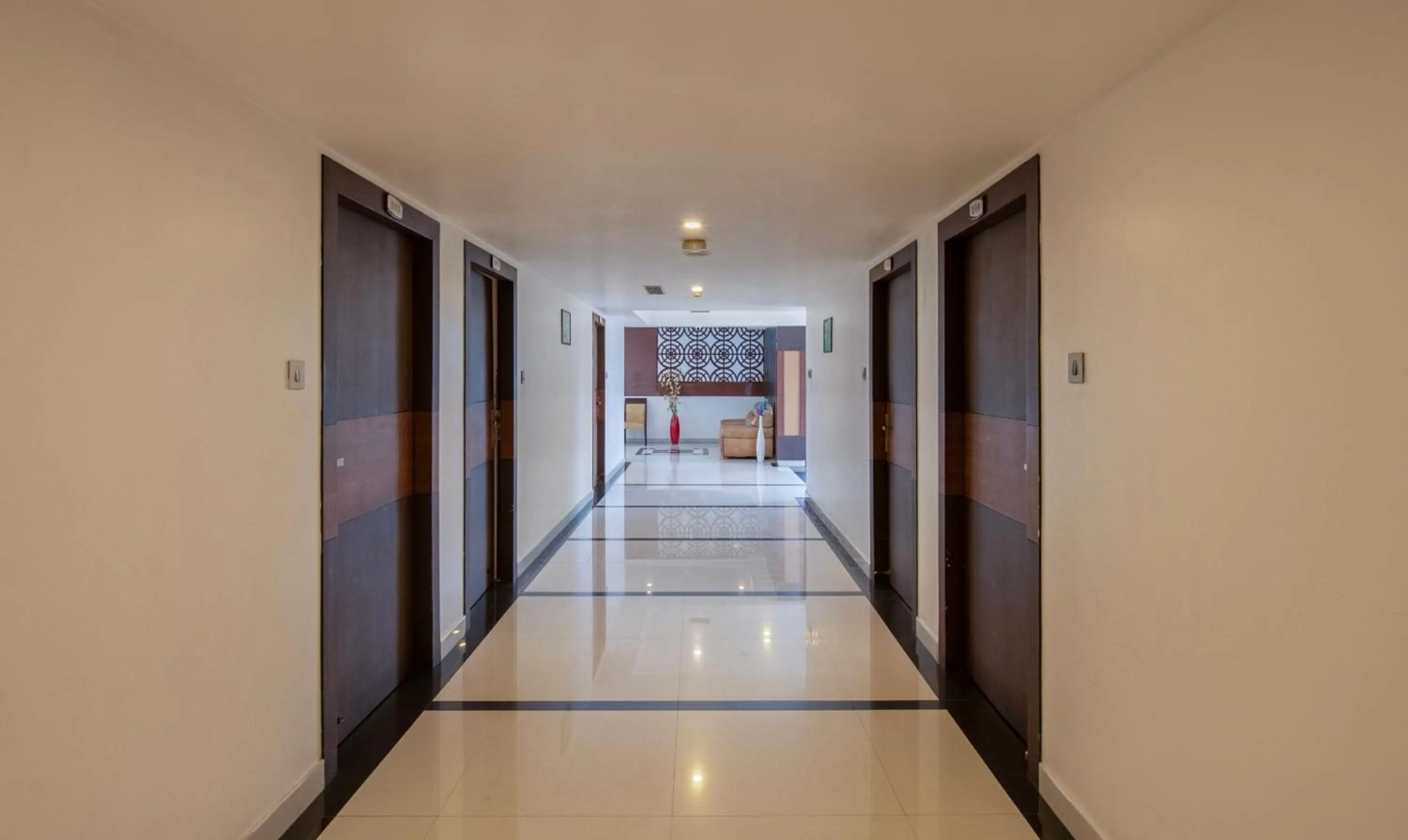 Lobby or reception in Treebo Premium Palmyra Milford, 2 Km From Alleppey Beach
