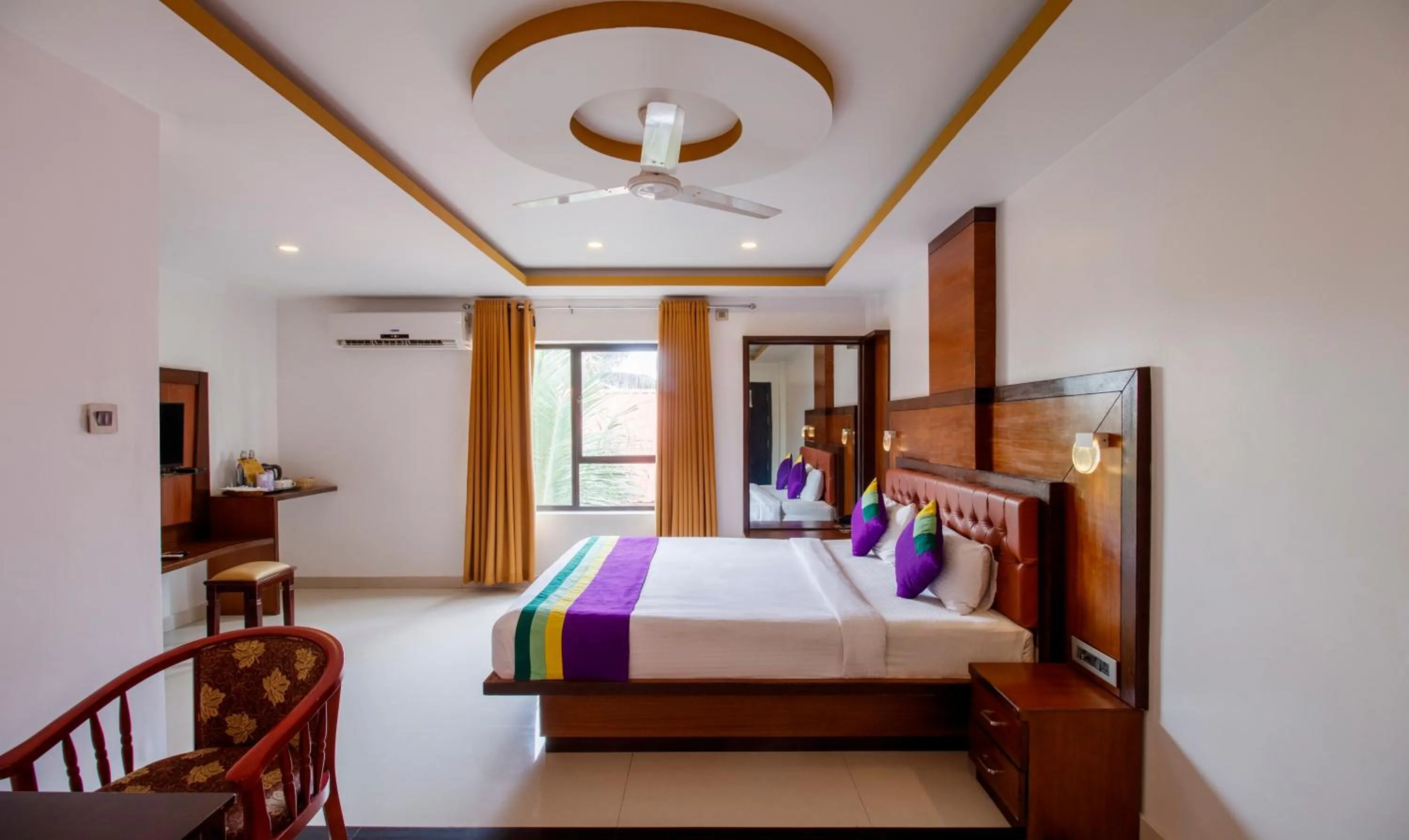 Bedroom, Bed in Treebo Premium Palmyra Milford, 2 Km From Alleppey Beach