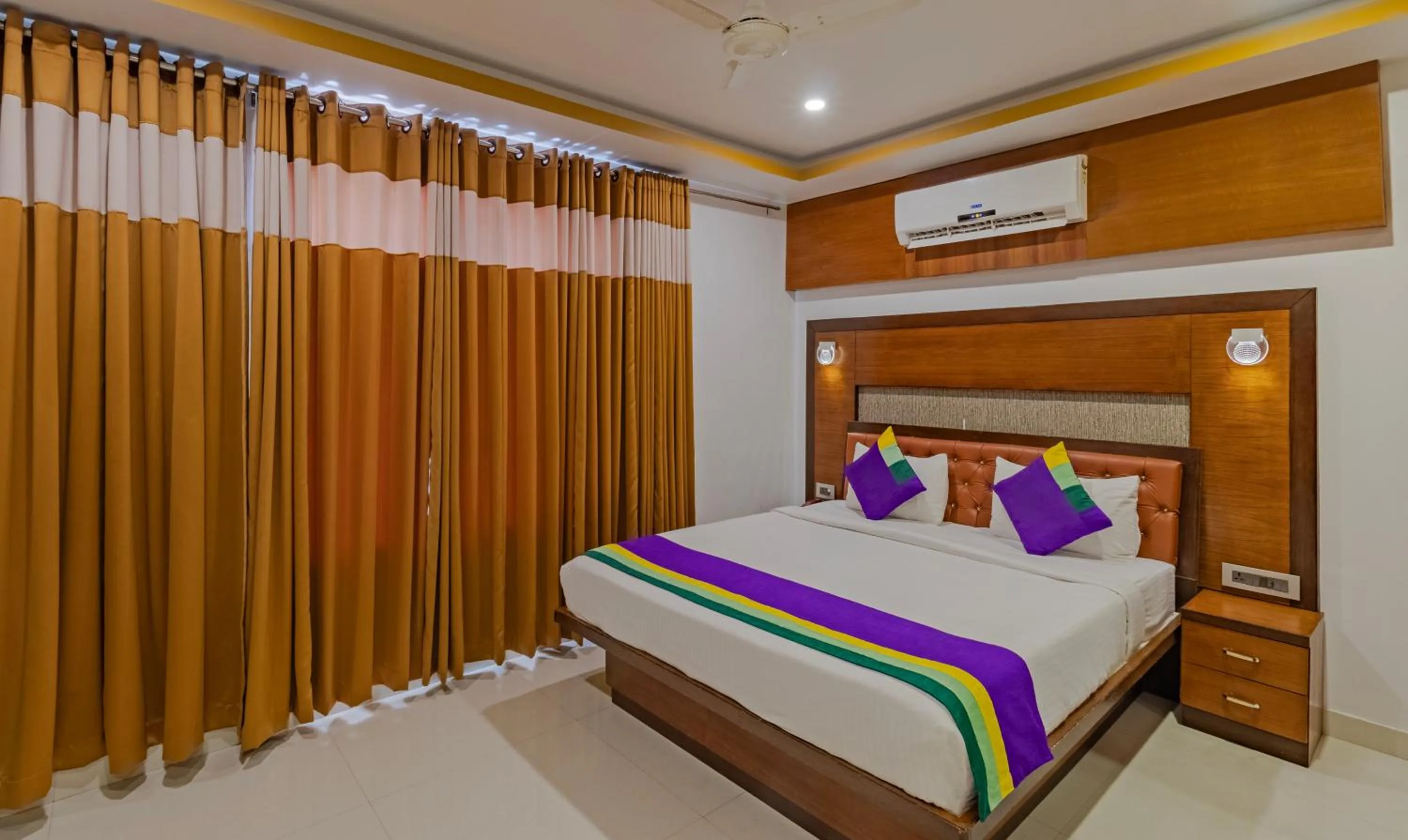 Bedroom, Bed in Treebo Premium Palmyra Milford, 2 Km From Alleppey Beach