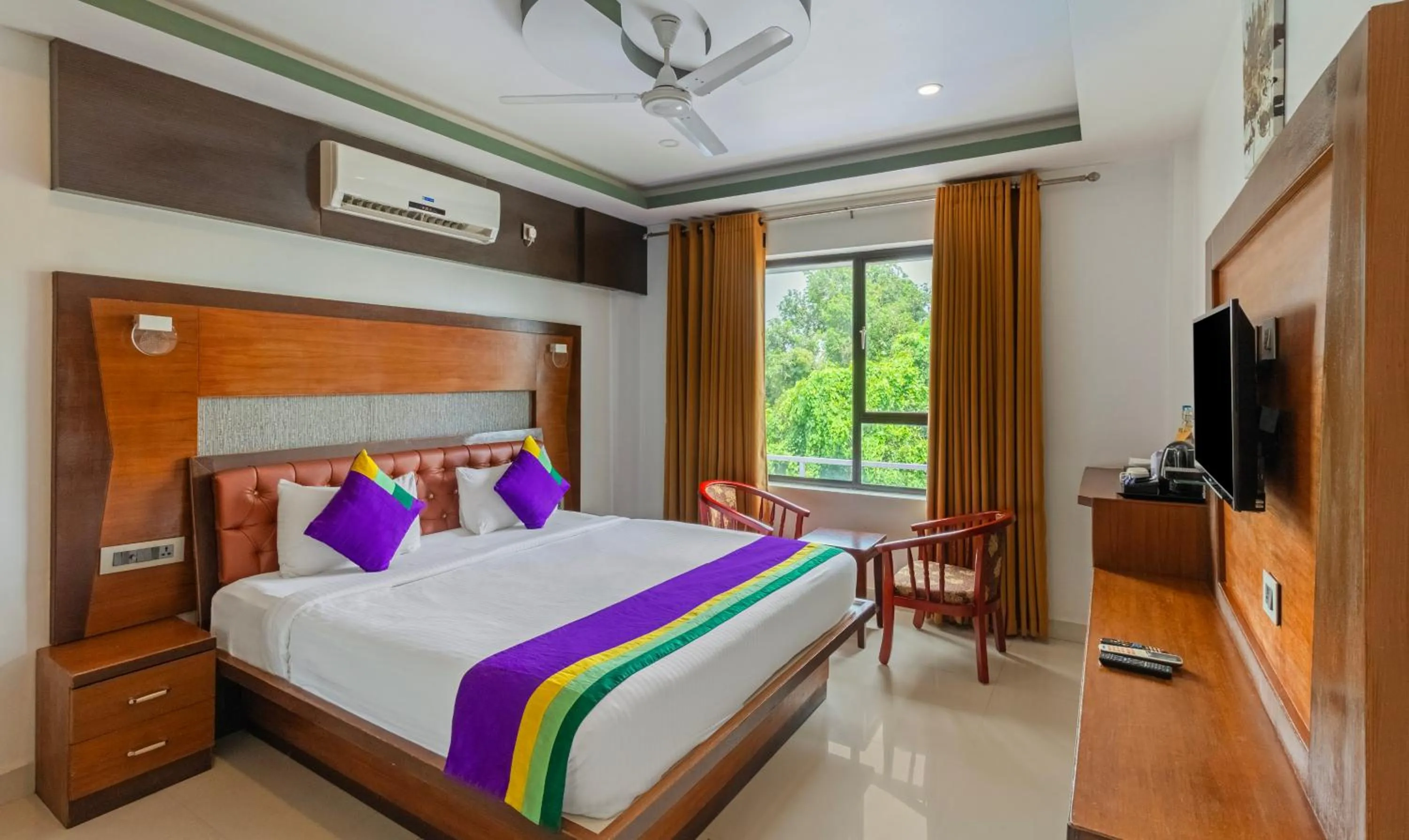 Bedroom, Bed in Treebo Premium Palmyra Milford, 2 Km From Alleppey Beach