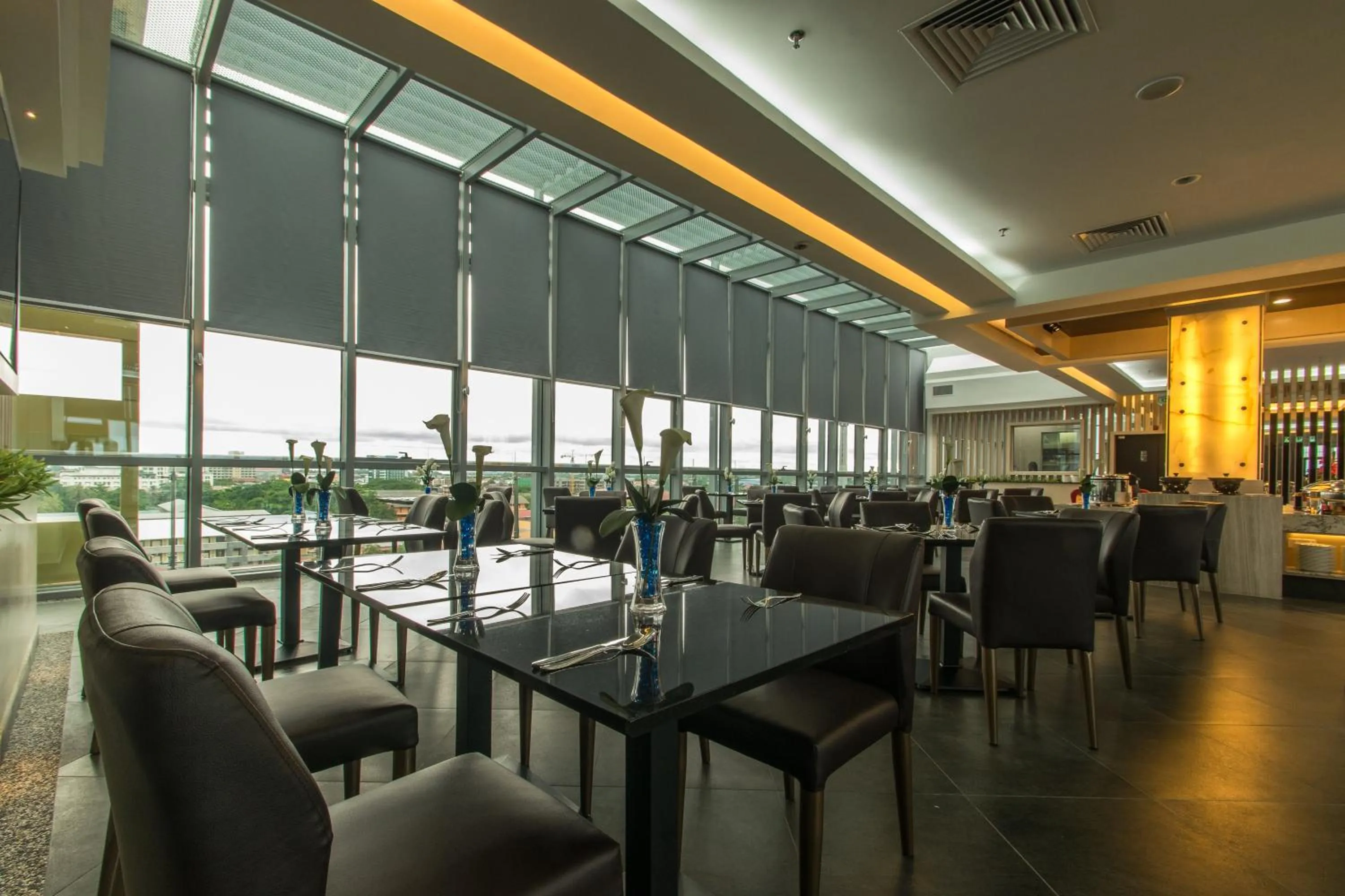 Restaurant/places to eat in Hotel Labuan Point