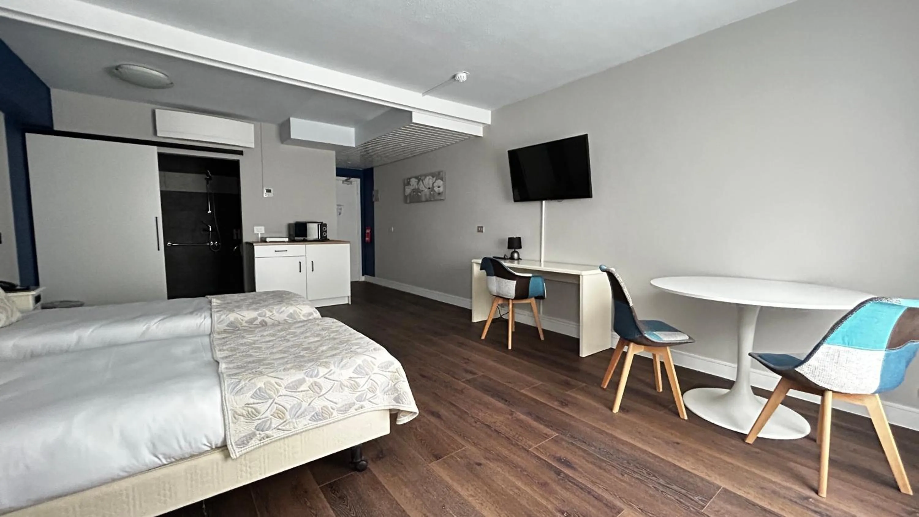 Bedroom, Bed in First Euroflat Hotel