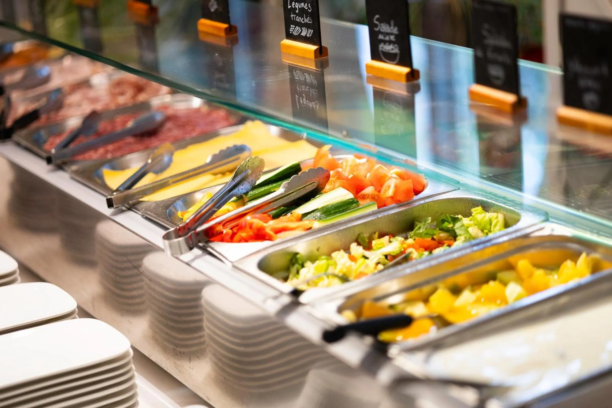 Food and drinks in First Euroflat Hotel