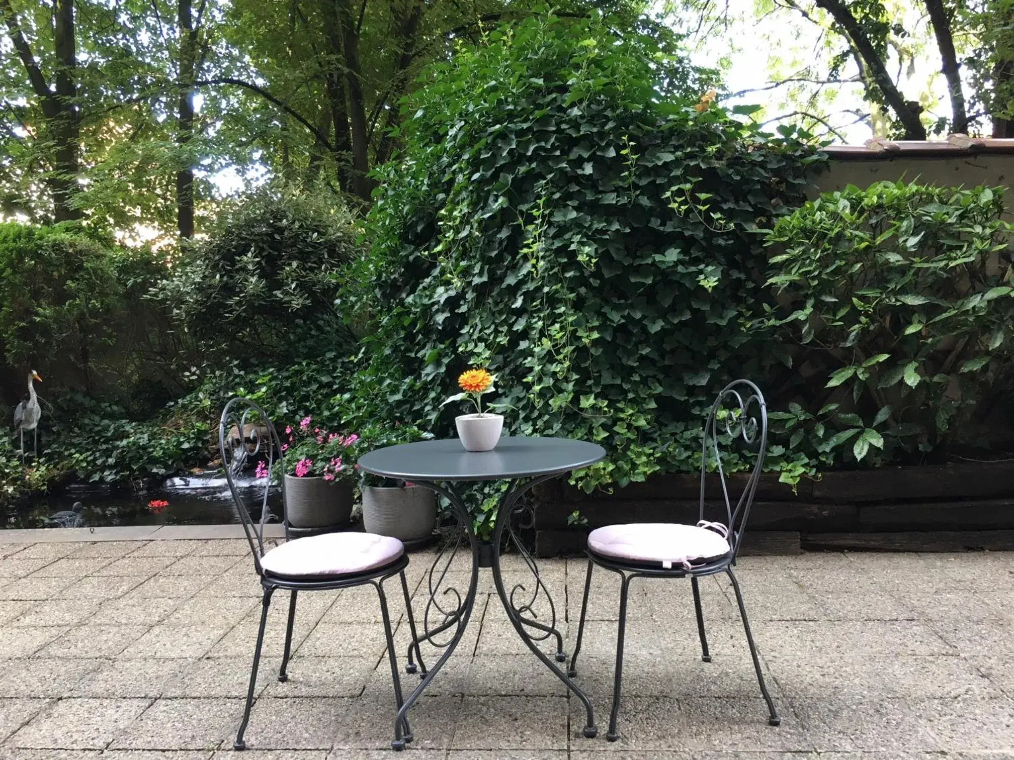 Property building in First Euroflat Hotel Property building in First Euroflat Hotel