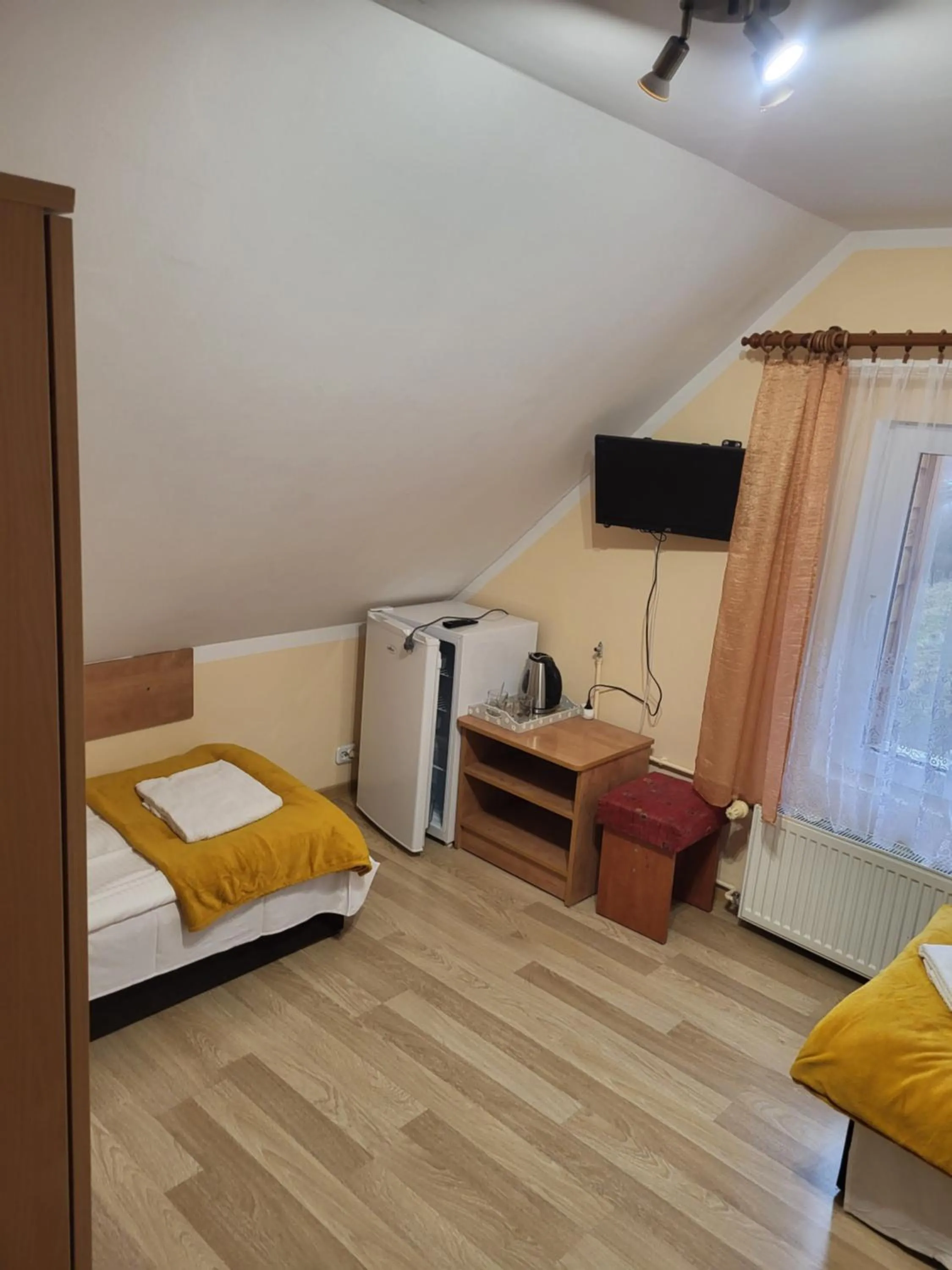 Photo of the whole room, Bed in O.W.S. Strzecha