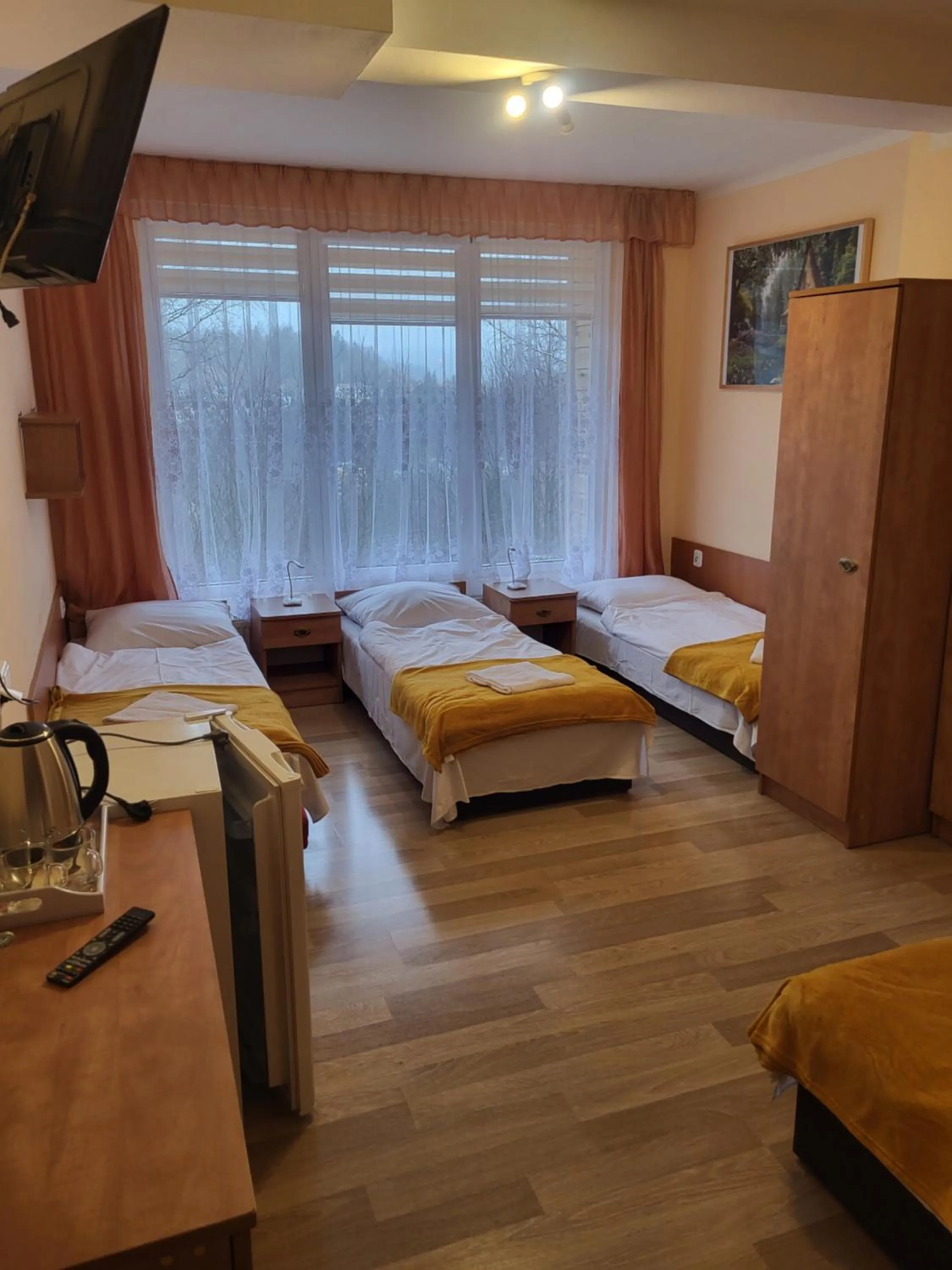 Photo of the whole room, Bed in O.W.S. Strzecha