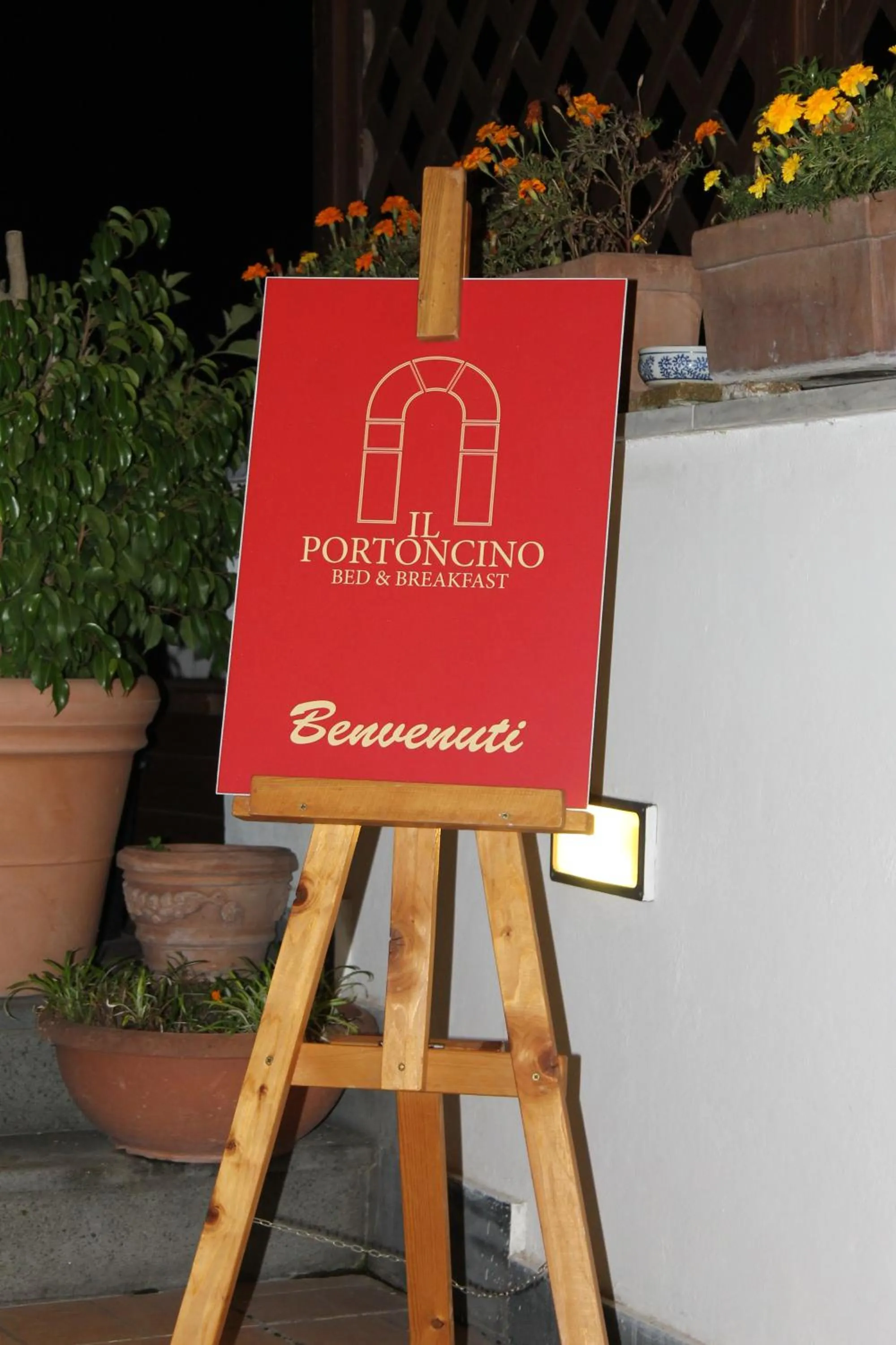 Property logo or sign in Il Portoncino