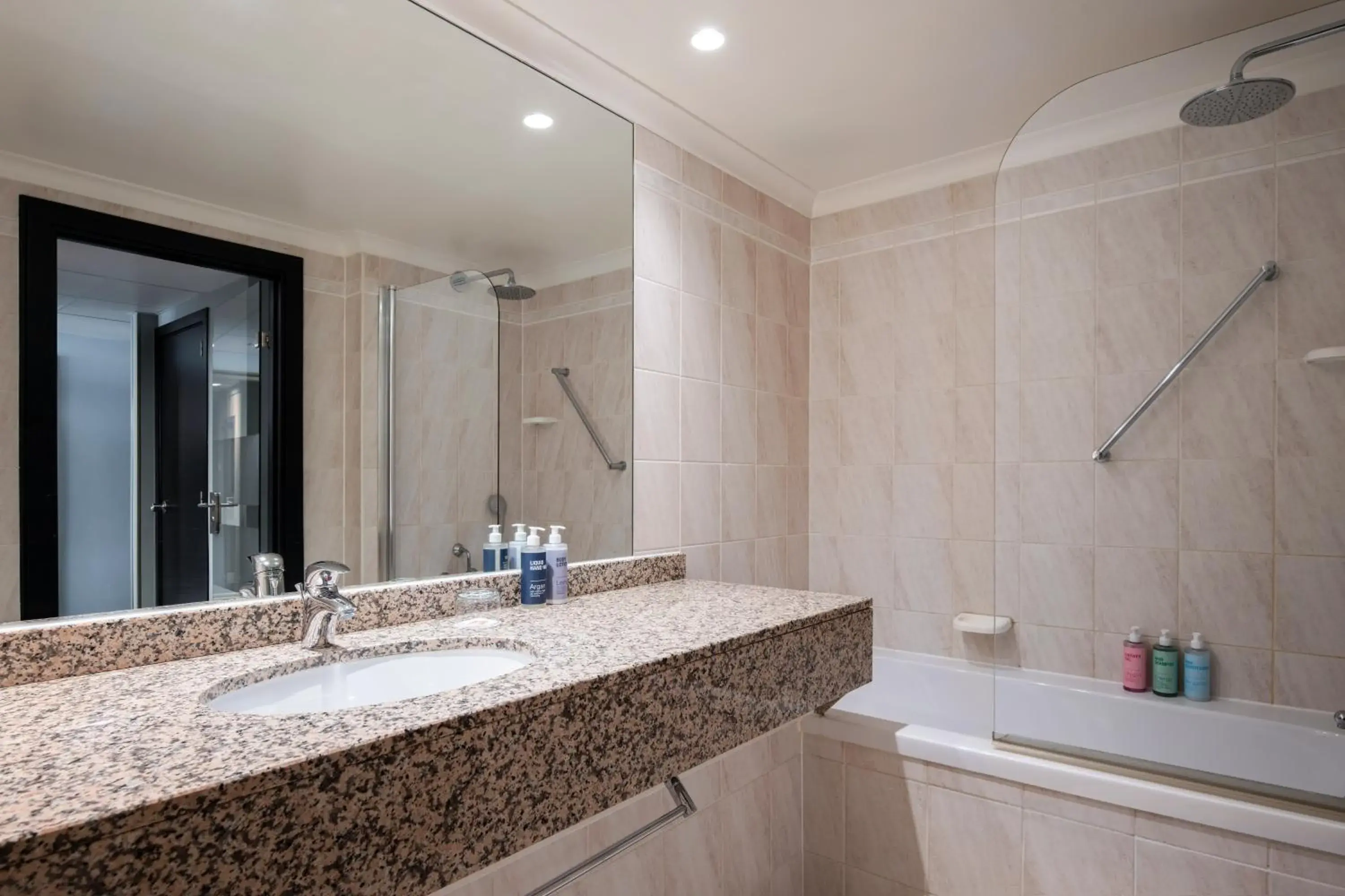 Superior Room in Thon Hotel Bristol Stephanie Superior Room in Thon Hotel Bristol Stephanie