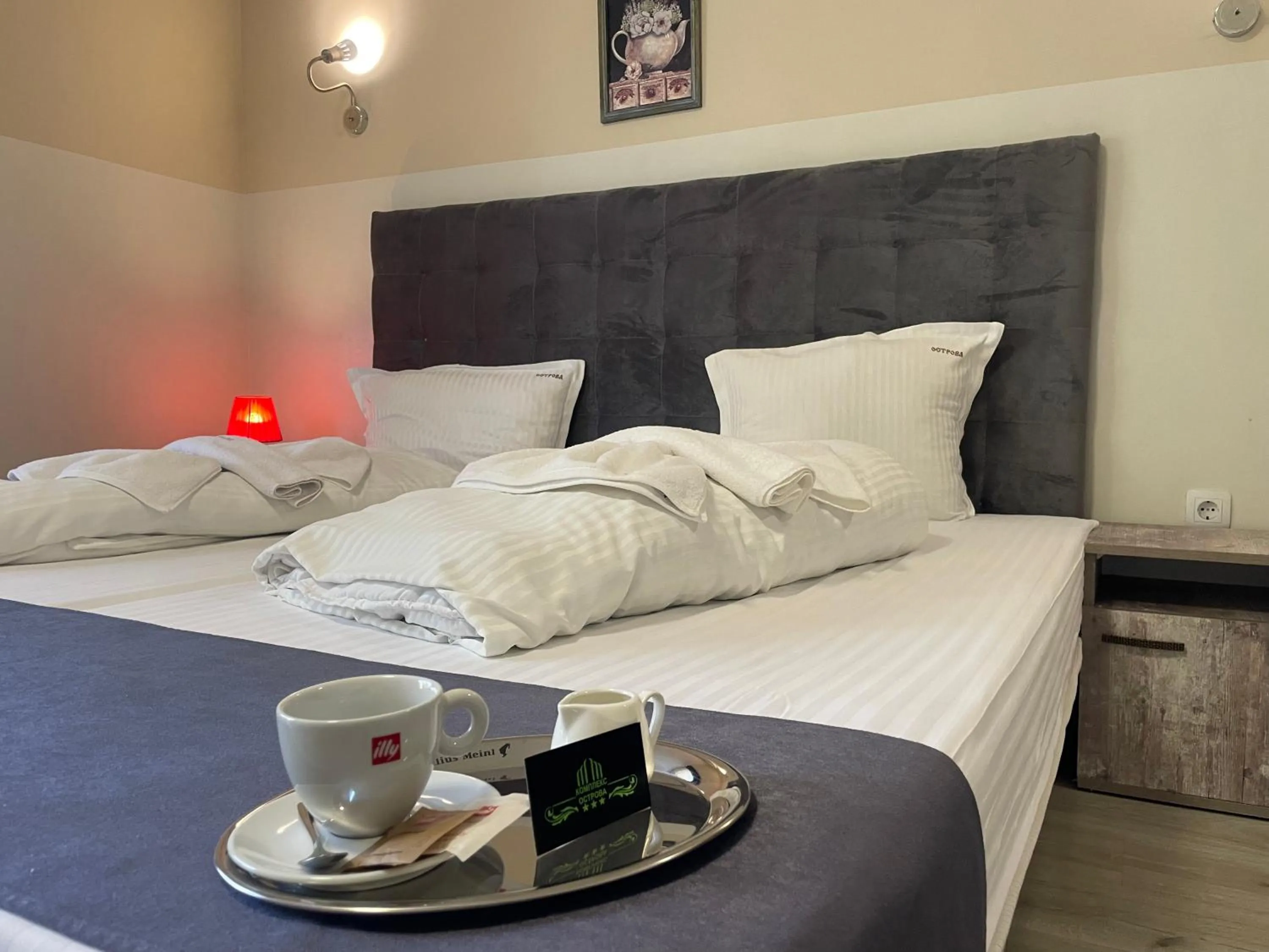 Bed in Hotel Ostrova