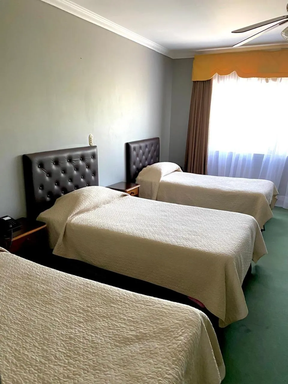 Bed in Hotel Econohotel