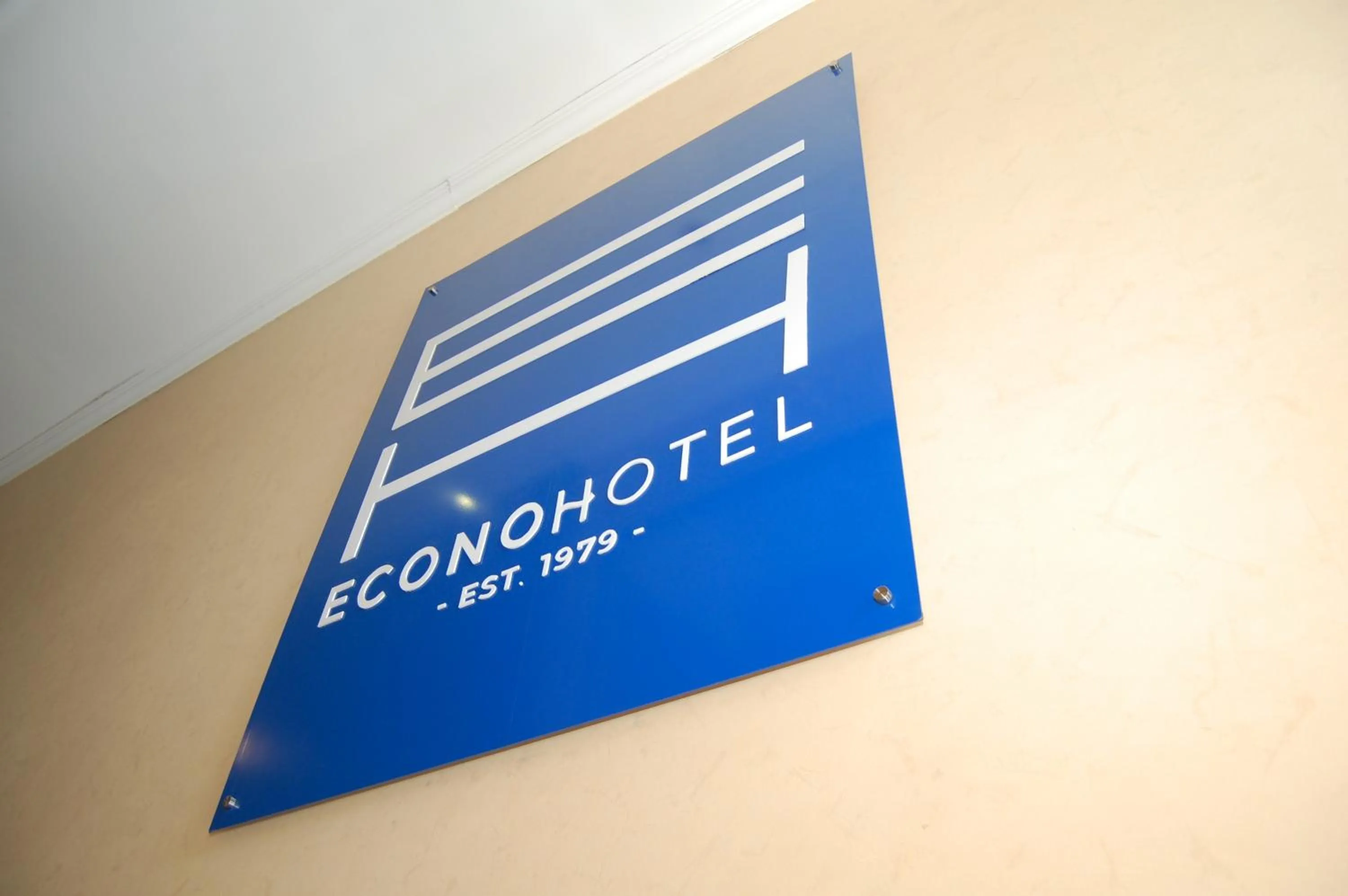 Property logo or sign in Hotel Econohotel