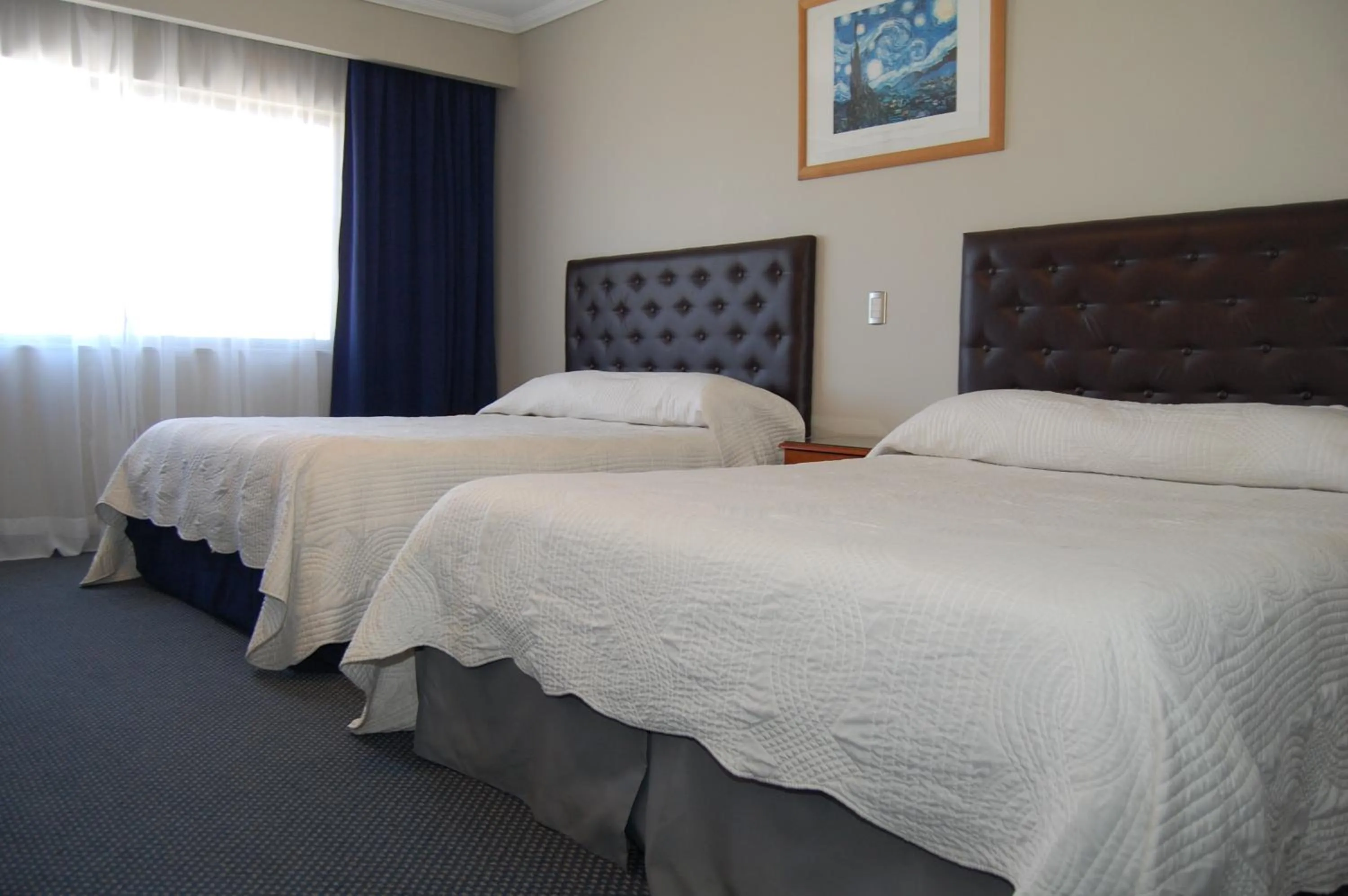 Photo of the whole room, Bed in Hotel Econohotel