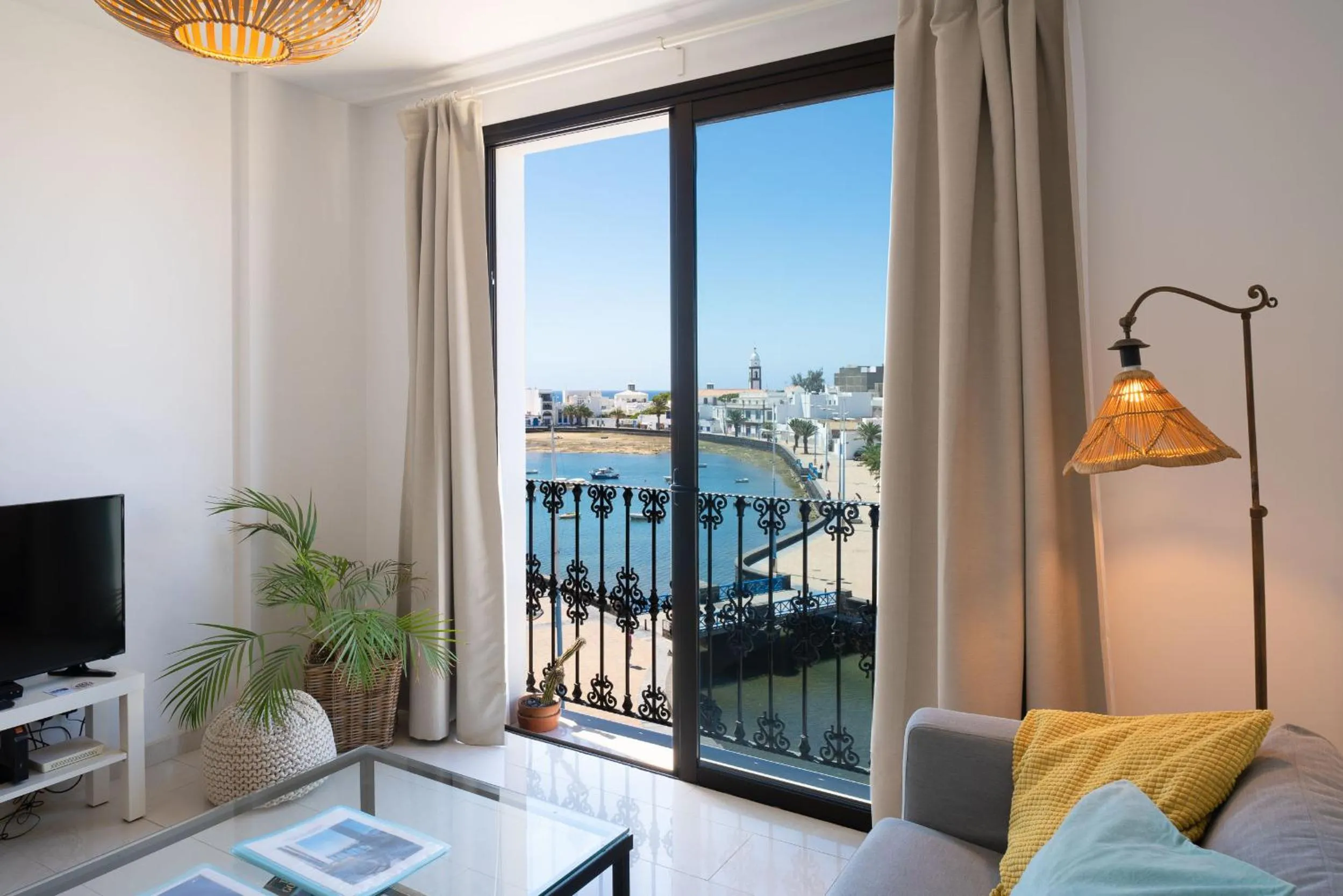 Living El Charco-central location