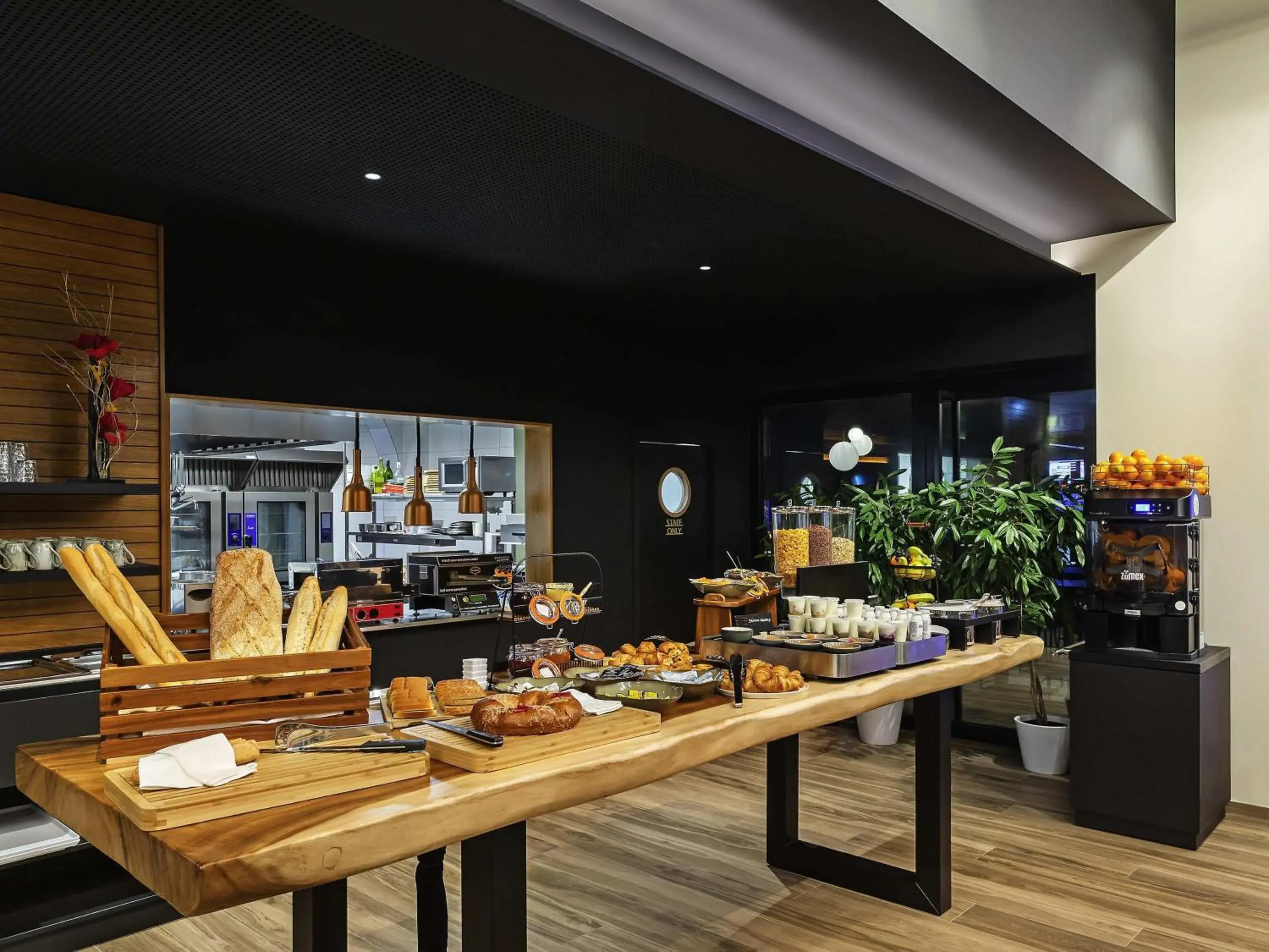 Restaurant/places to eat in Mercure Namur Hotel Restaurant/places to eat in Mercure Namur Hotel