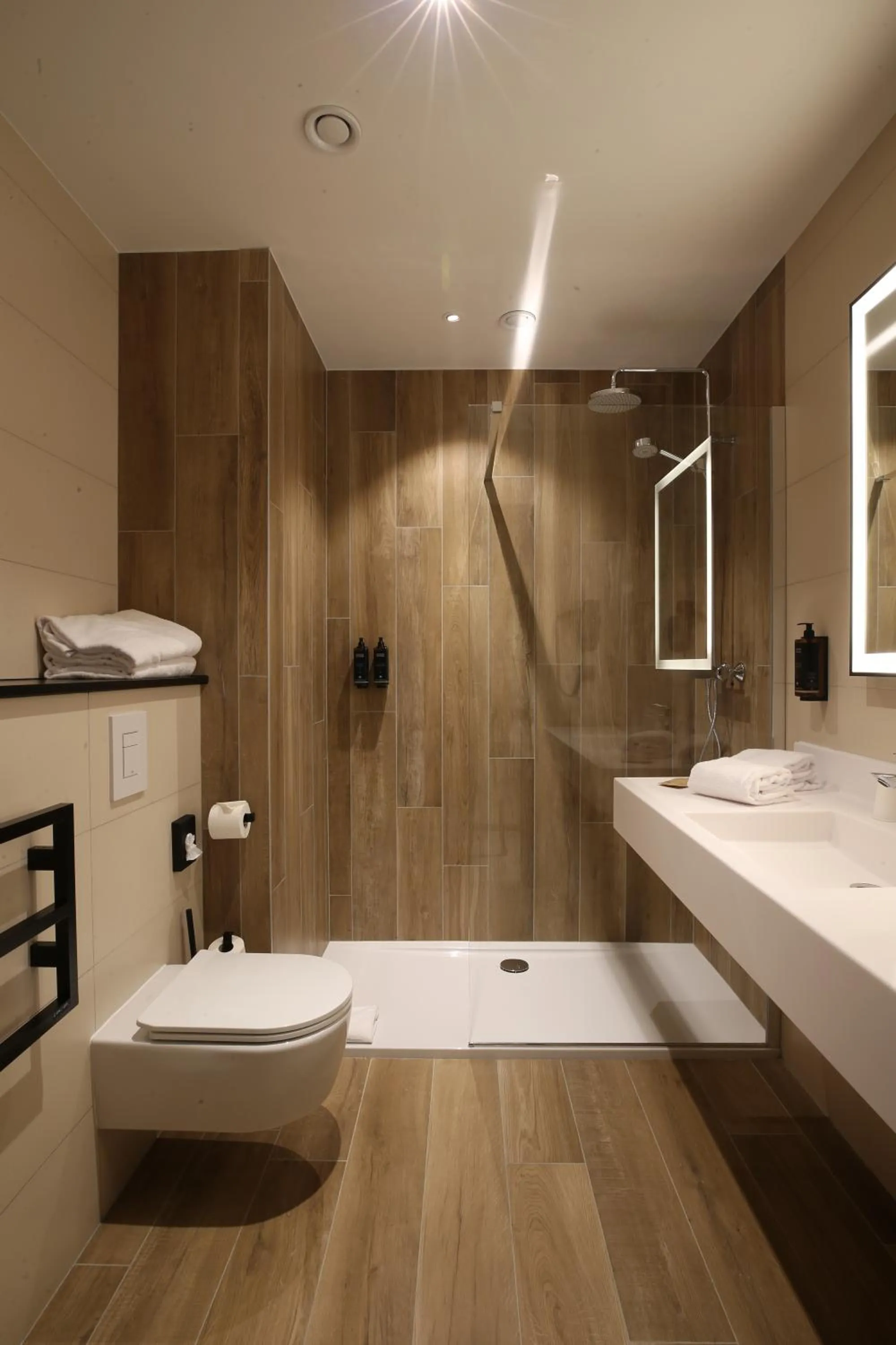 Toilet in Mercure Namur Hotel