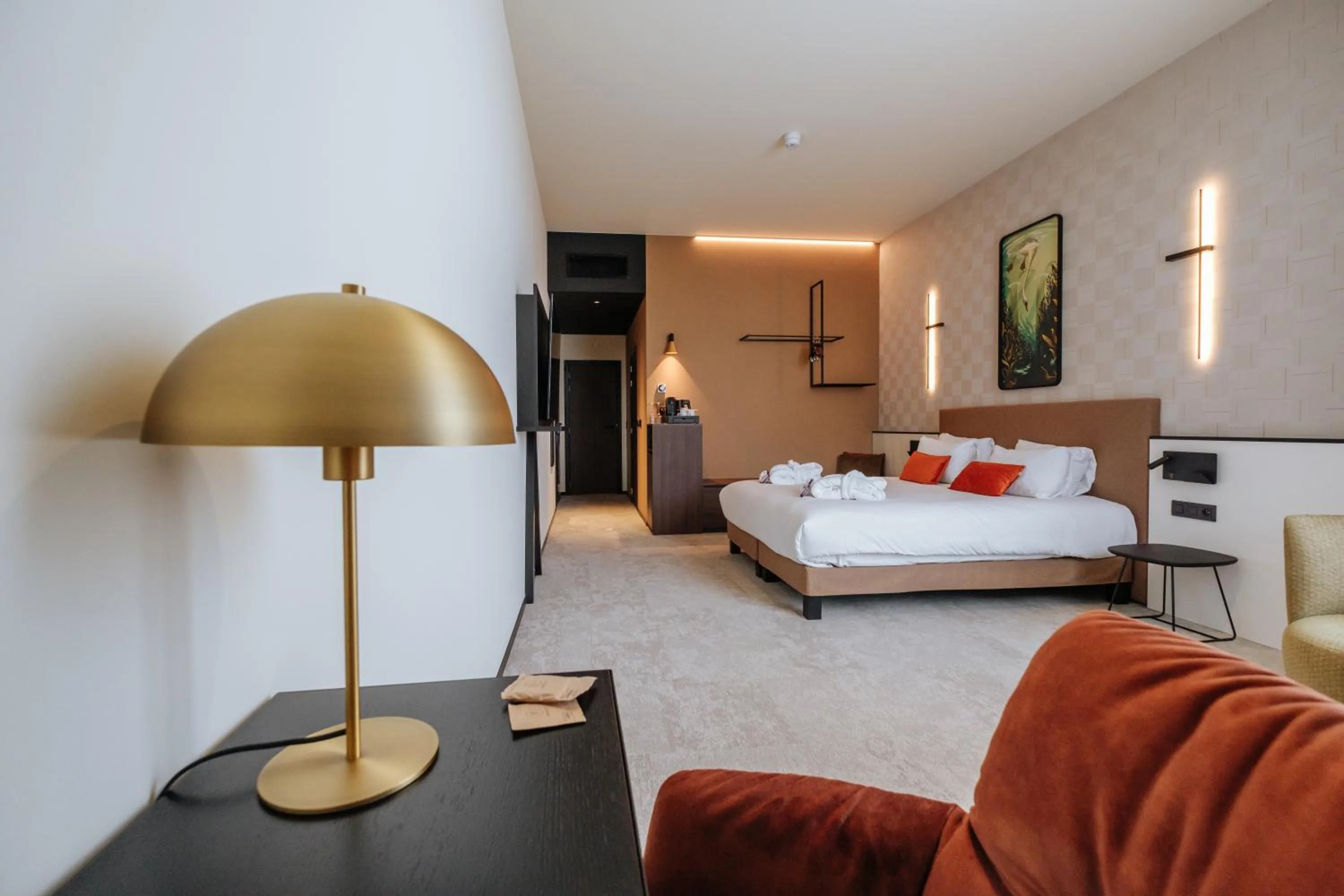 Bedroom, Bed in Mercure Namur Hotel