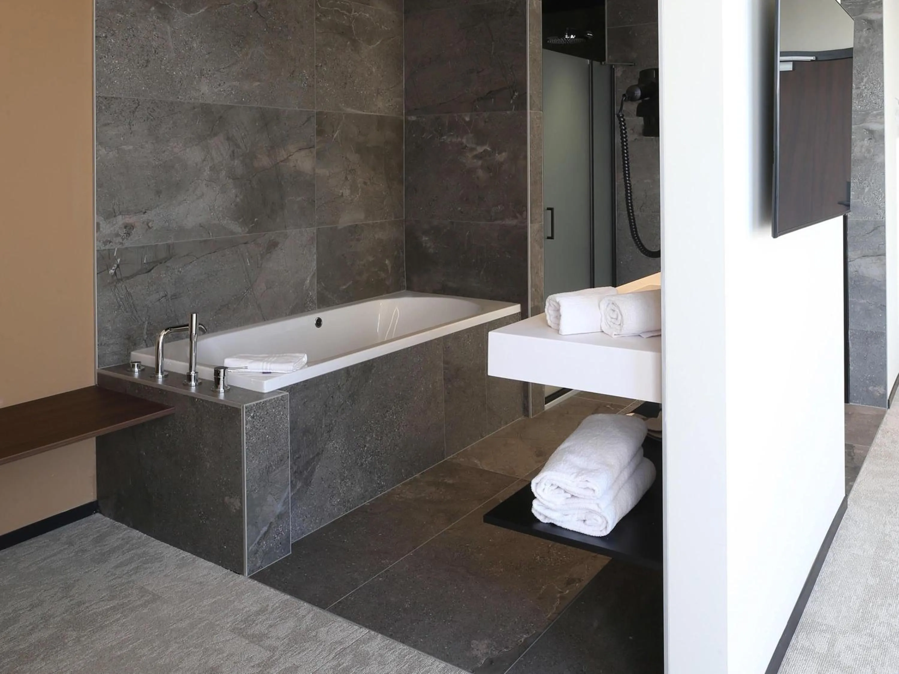 Bedroom in Mercure Namur Hotel