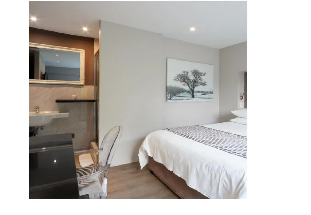 Bedroom, Bed in The Lakes Boutique Lodge