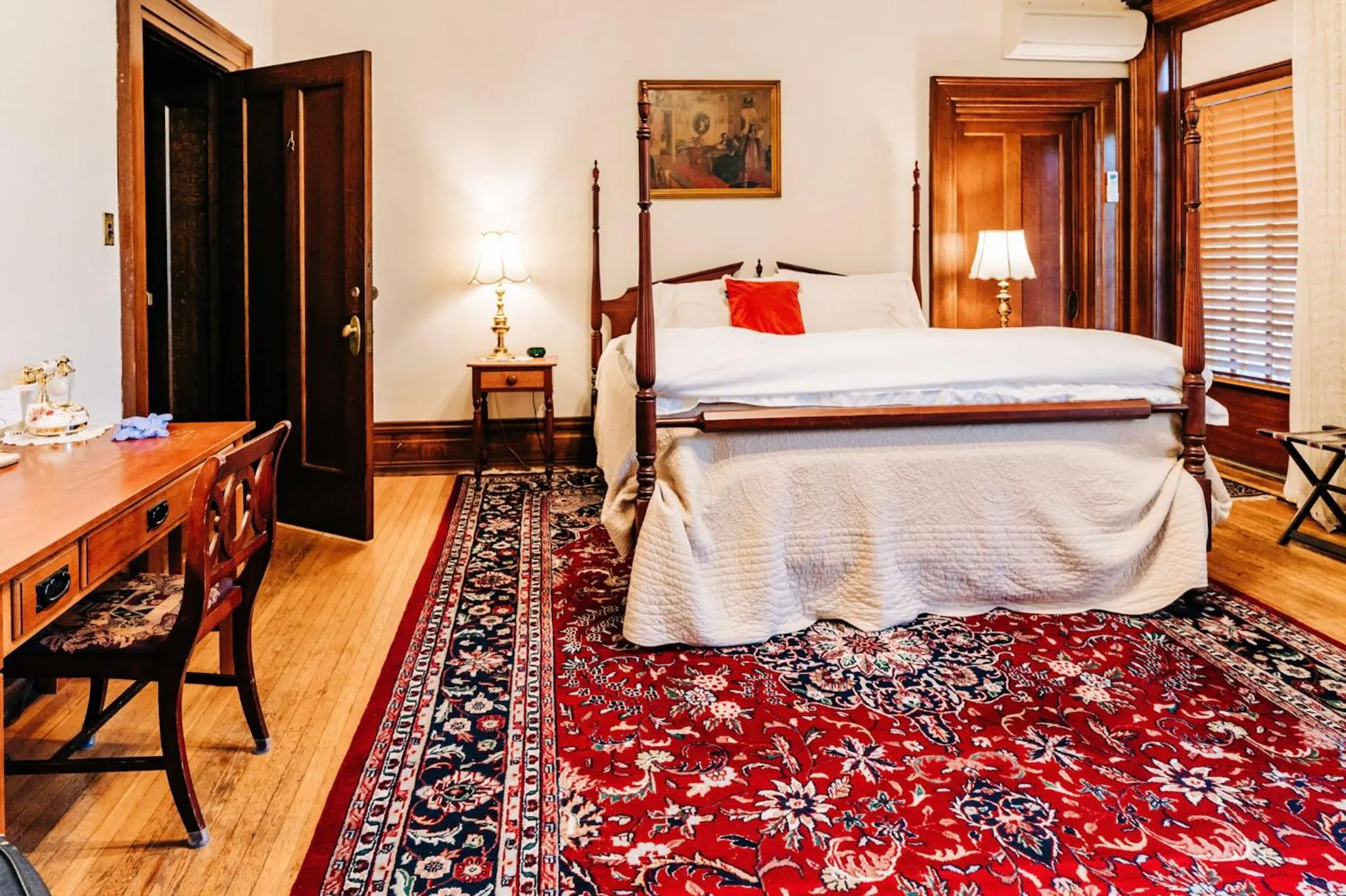Bedroom, Bed in Mercersburg Inn