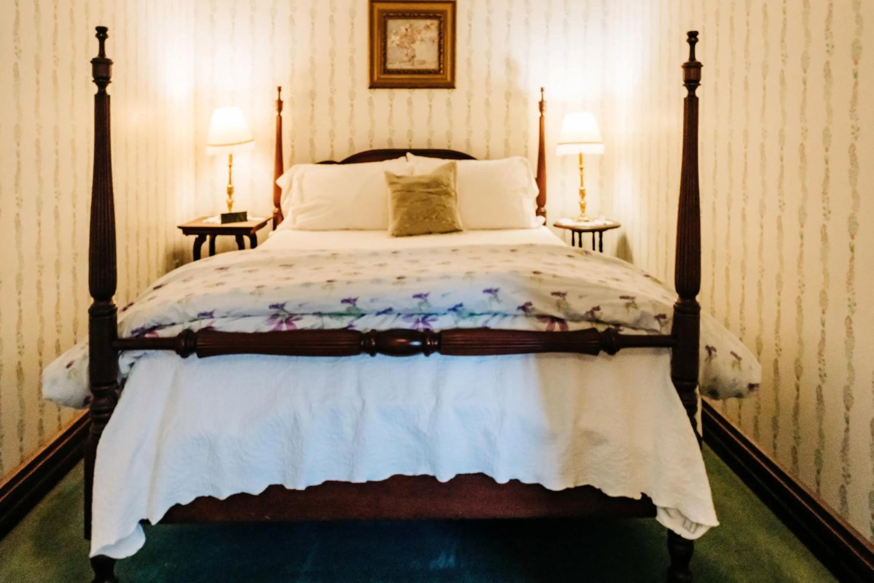 Bed in Mercersburg Inn