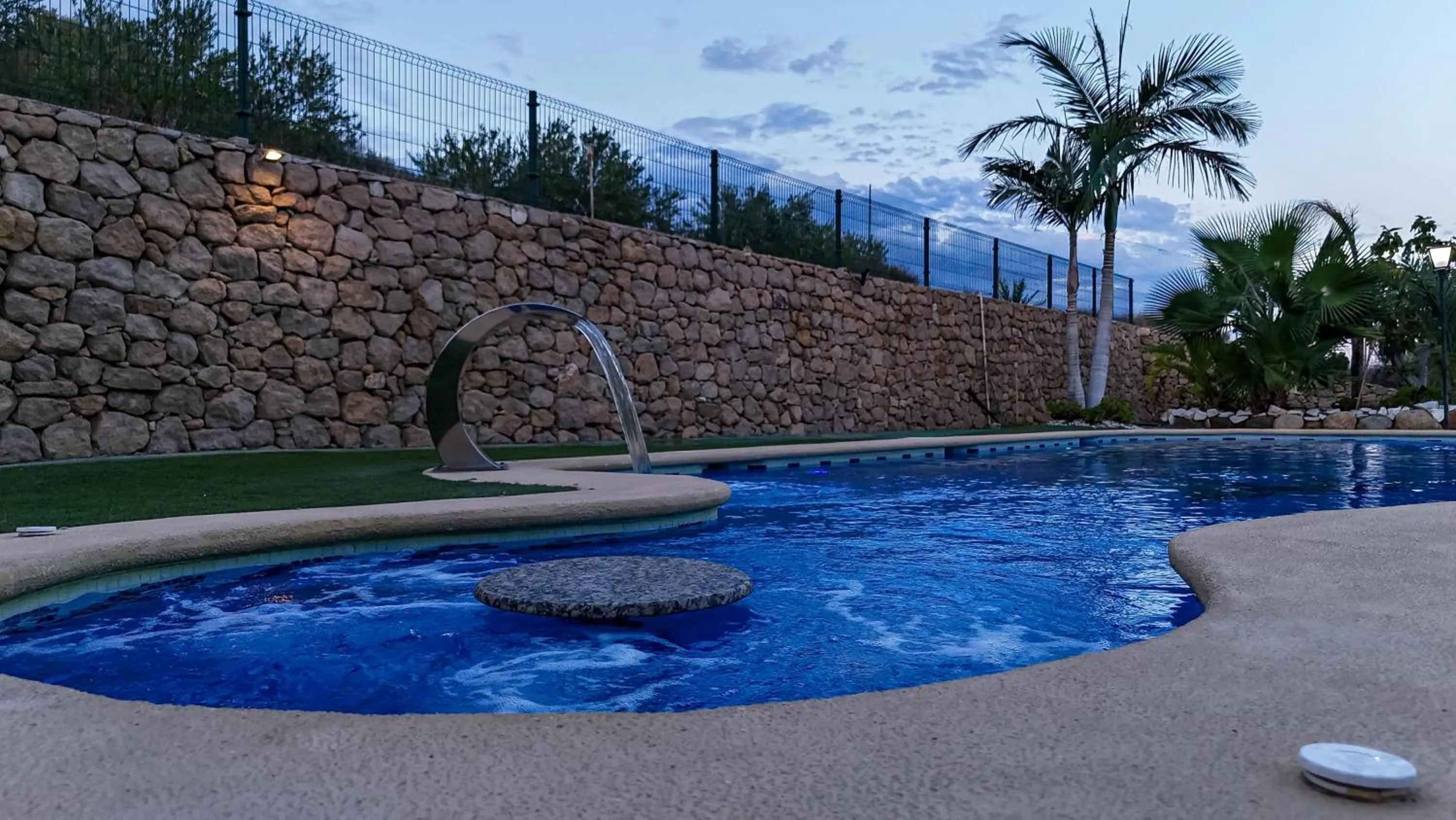 Pool view in Villa Adelina en Turre, Almería, Villa de lujo con piscina privada cerca de las playas de Mojácar