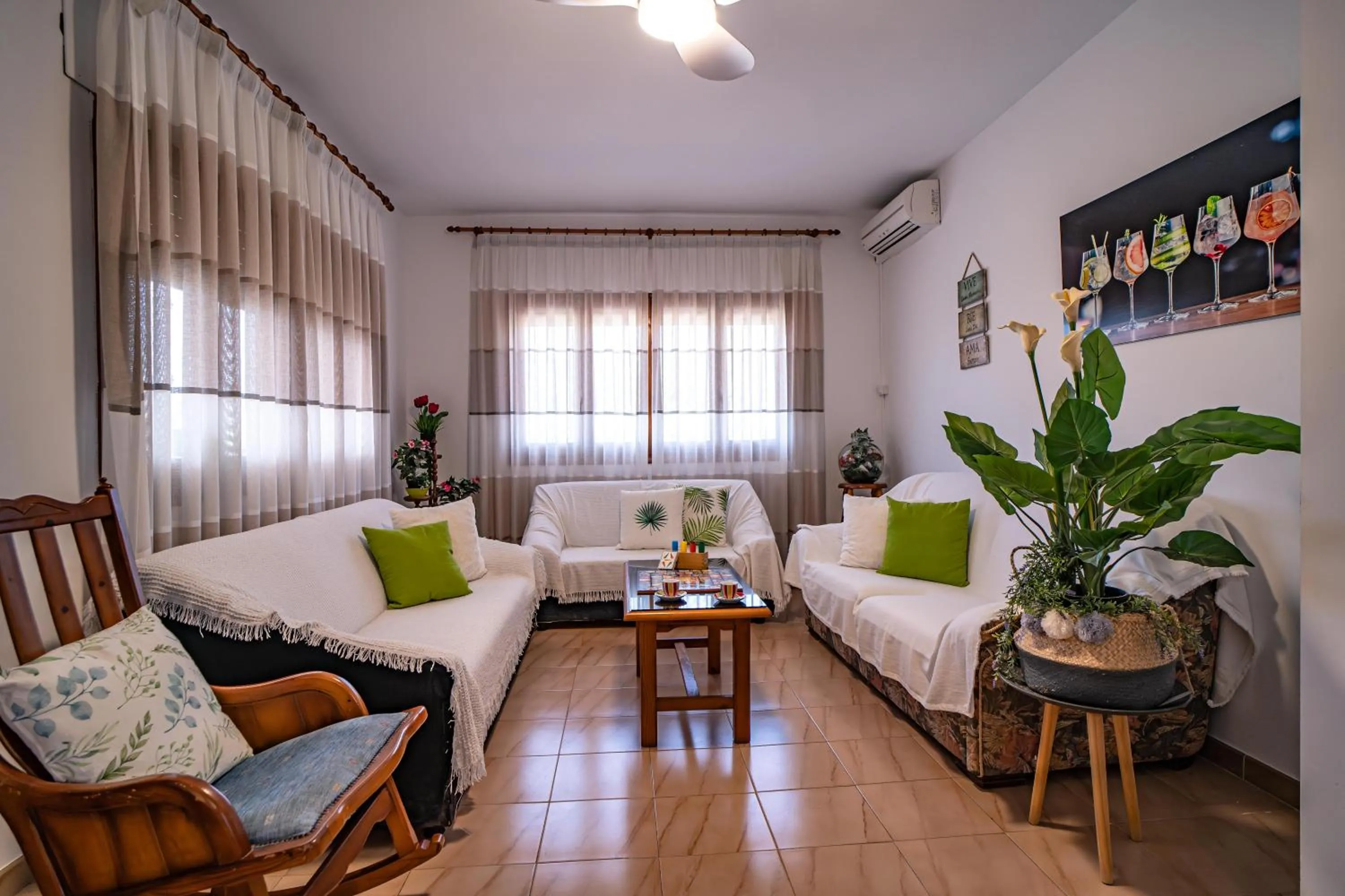 Living room in Villa Adelina en Turre, Almería, Villa de lujo con piscina privada cerca de las playas de Mojácar