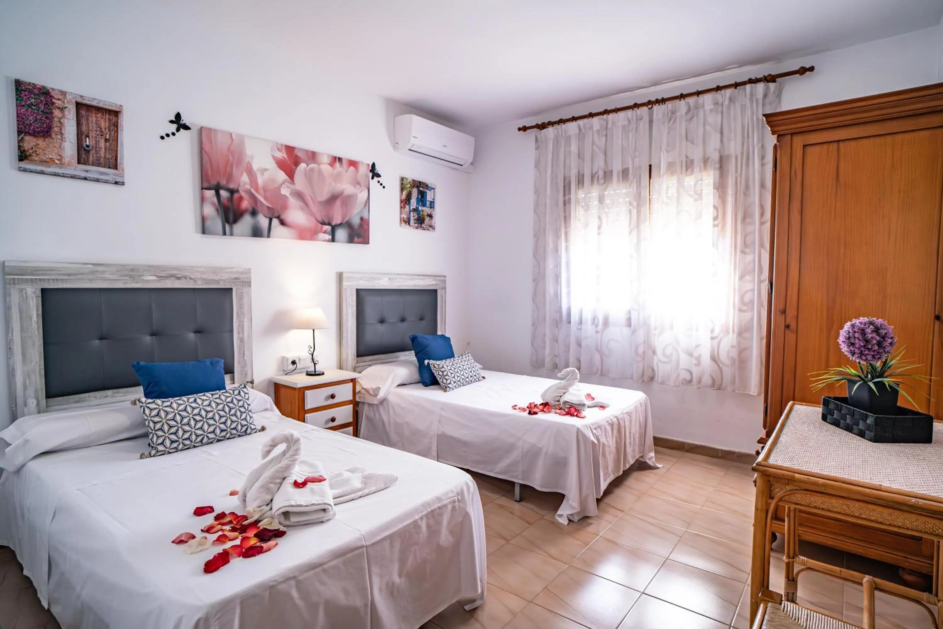 Photo of the whole room, Bed in Villa Adelina en Turre, Almería, Villa de lujo con piscina privada cerca de las playas de Mojácar