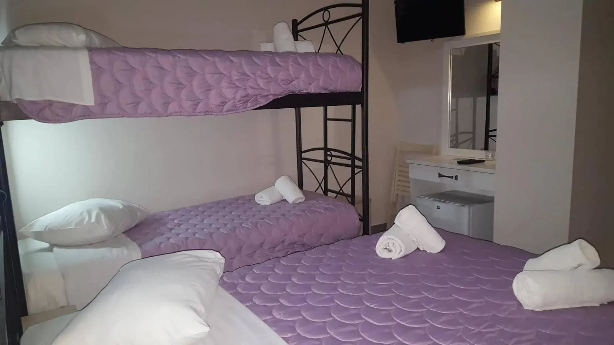 Quadruple Room - Disability Access in LUX Hotel Quadruple Room - Disability Access in LUX Hotel
