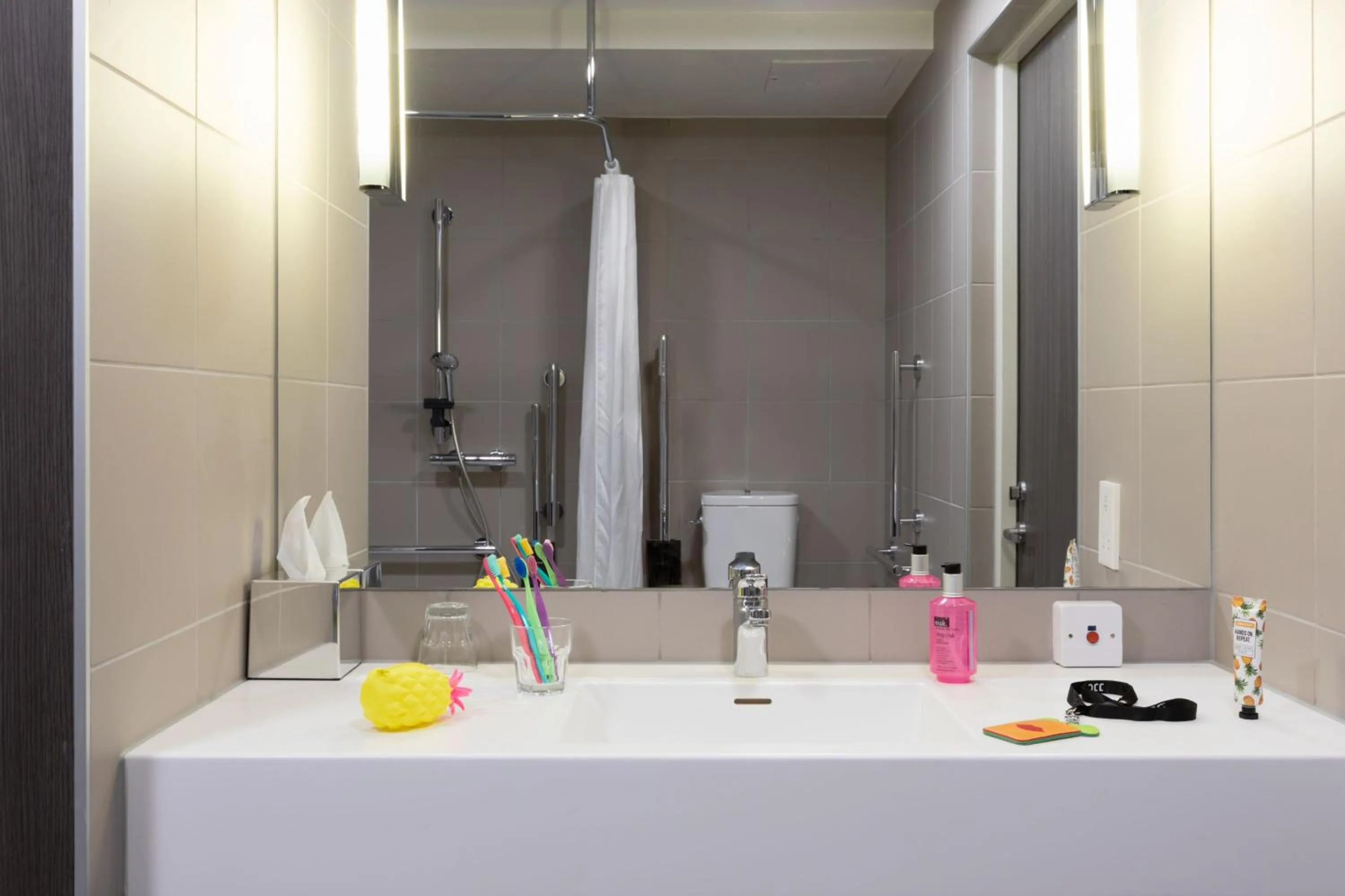 Bathroom in Moxy Aberdeen Airport