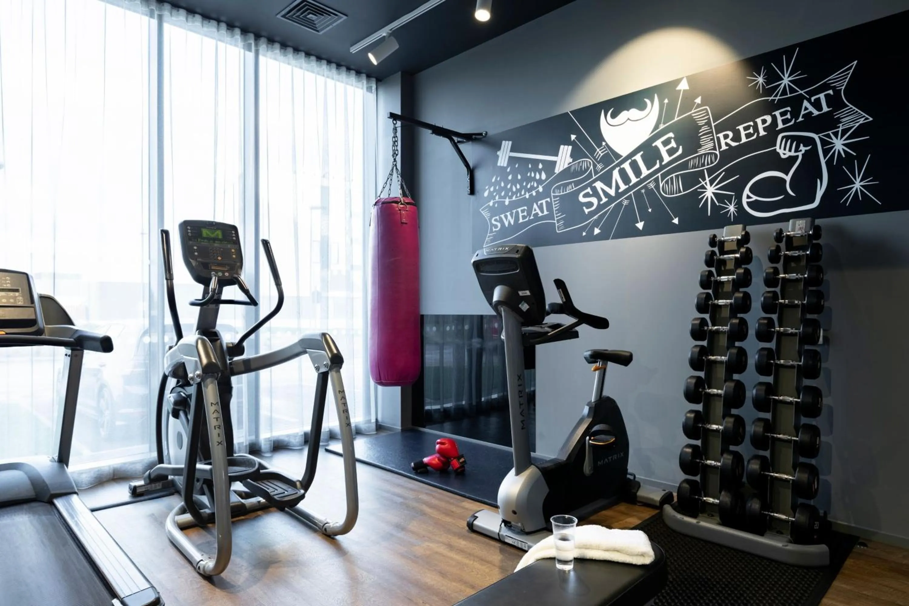 Fitness centre/facilities in Moxy Aberdeen Airport