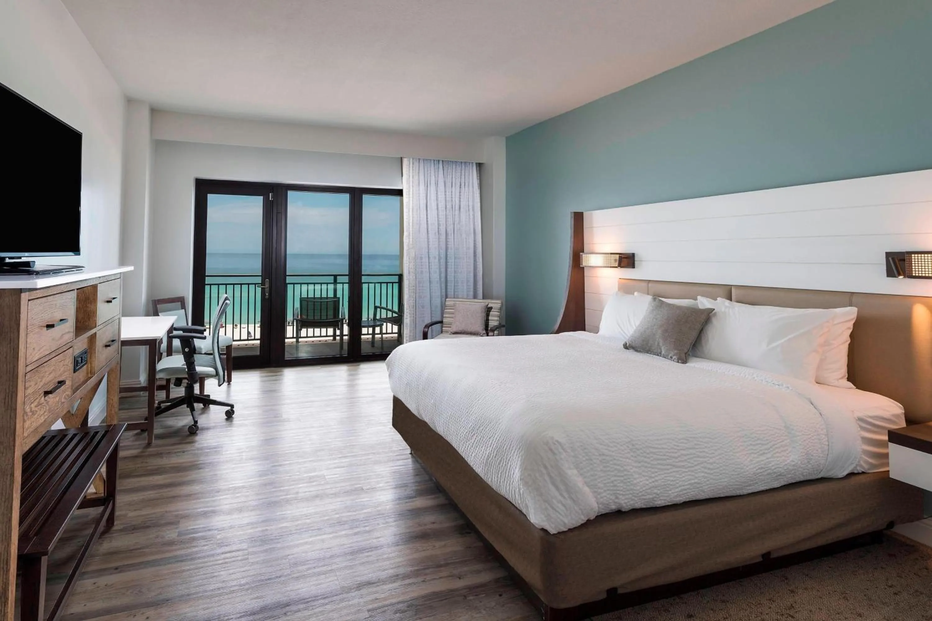 Photo of the whole room, Bed in SpringHill Suites by Marriott Navarre Oceanfront