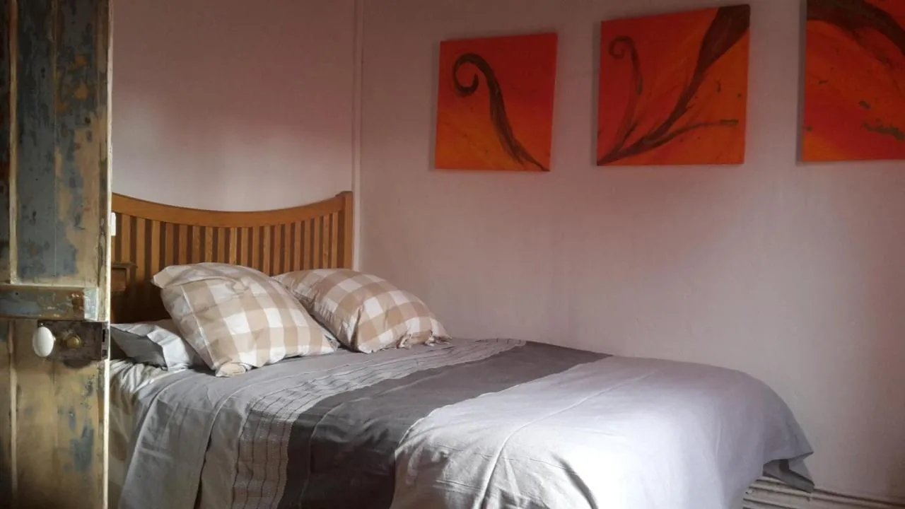 Bed in Les Hirondelles