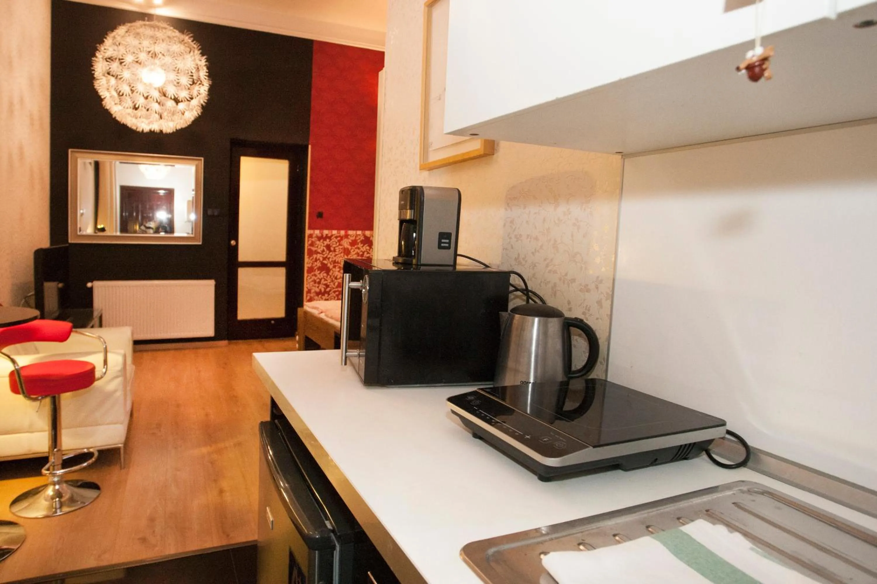 Inviting flat in the heart of town