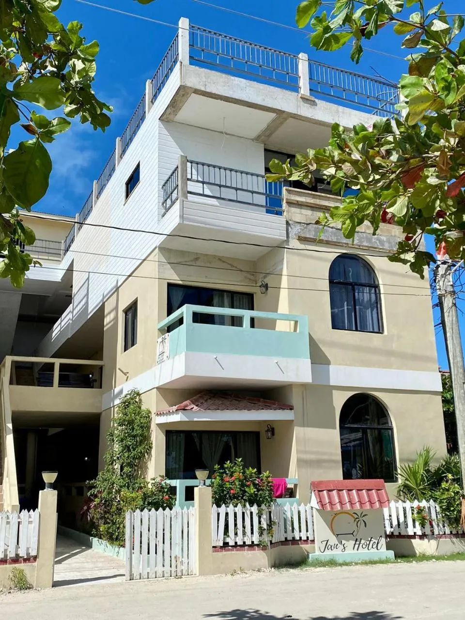 Property building in Jan's Hotel