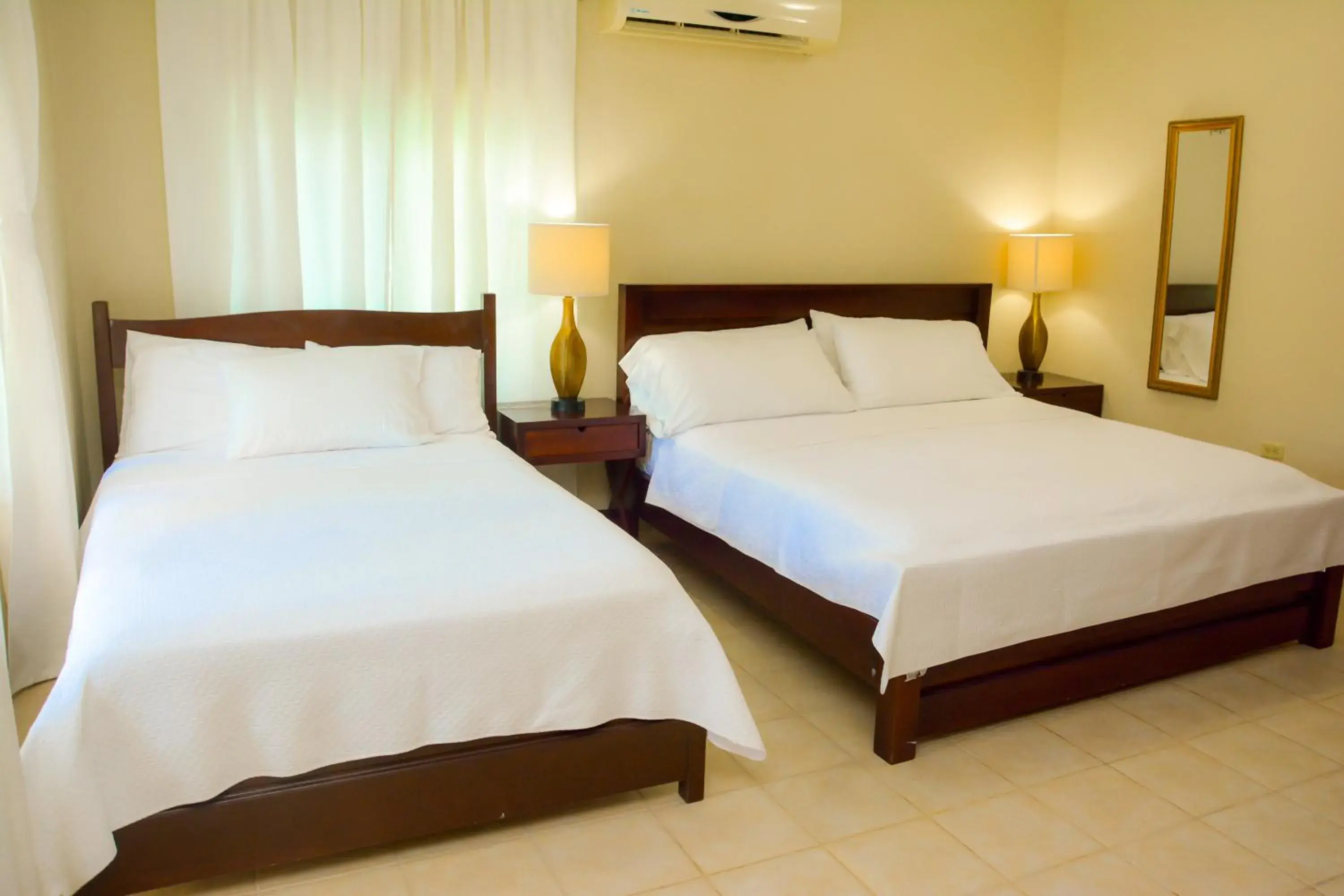 Deluxe Triple Room in Jan's Hotel Deluxe Triple Room in Jan's Hotel