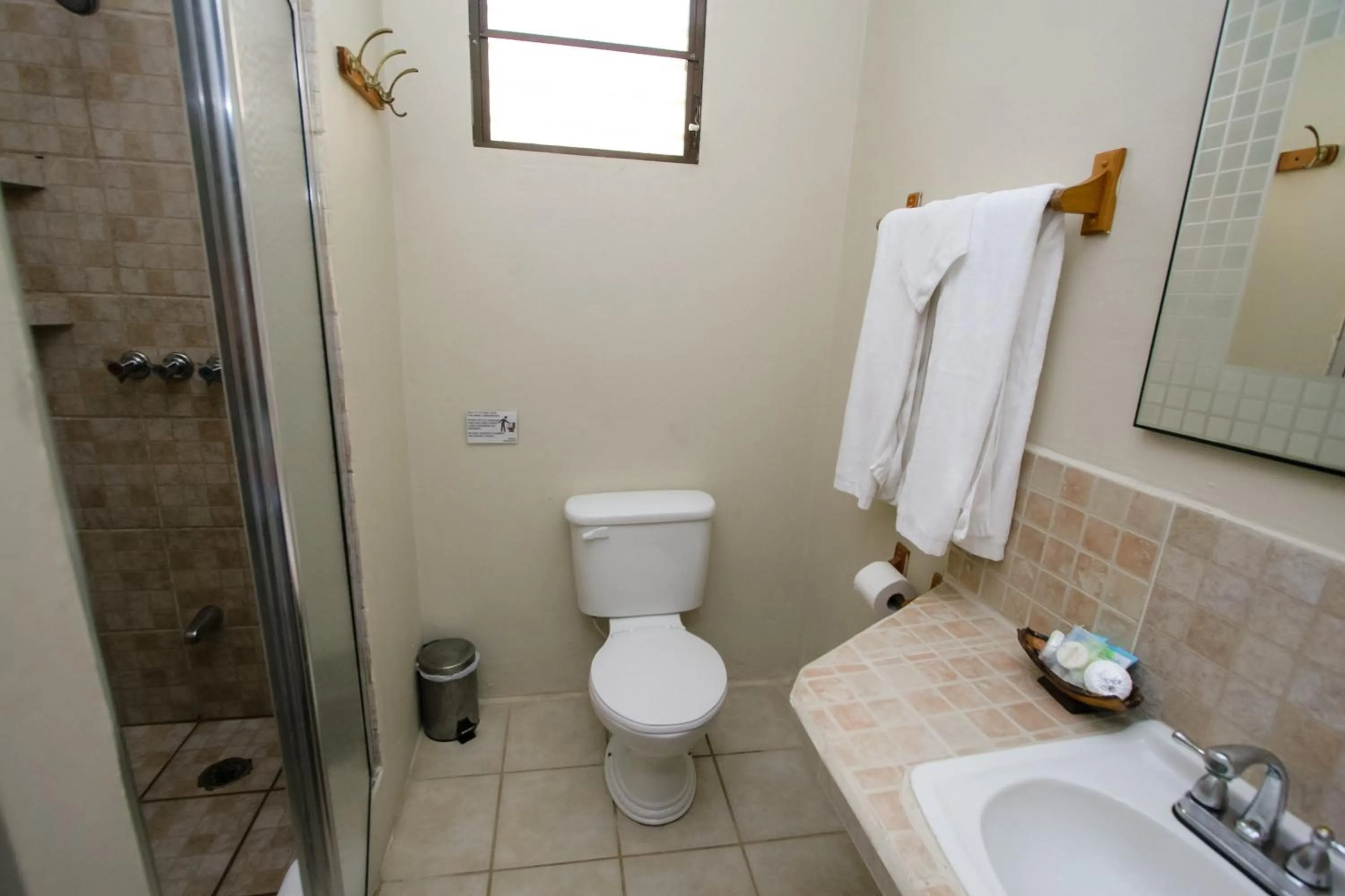 Bathroom in Jan's Hotel