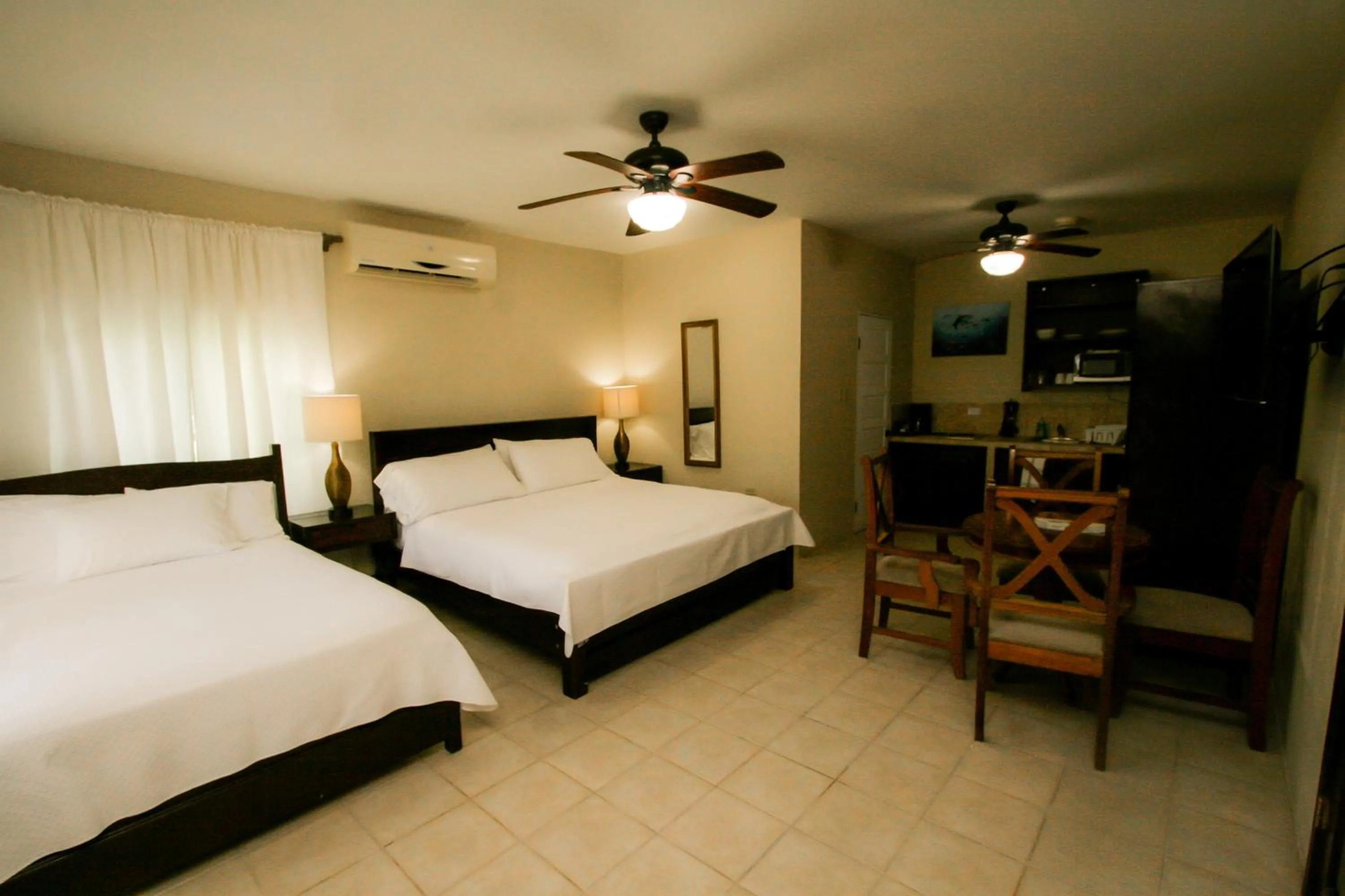 Photo of the whole room, Bed in Jan's Hotel